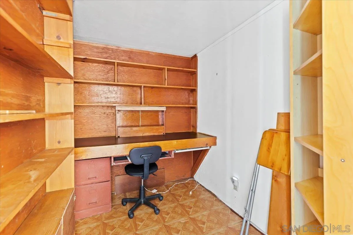 https://cdn.realtyfeed.com/cdn/127/250033516/89c3871b93e4c1efd38f75dc5ad2a48b.webp