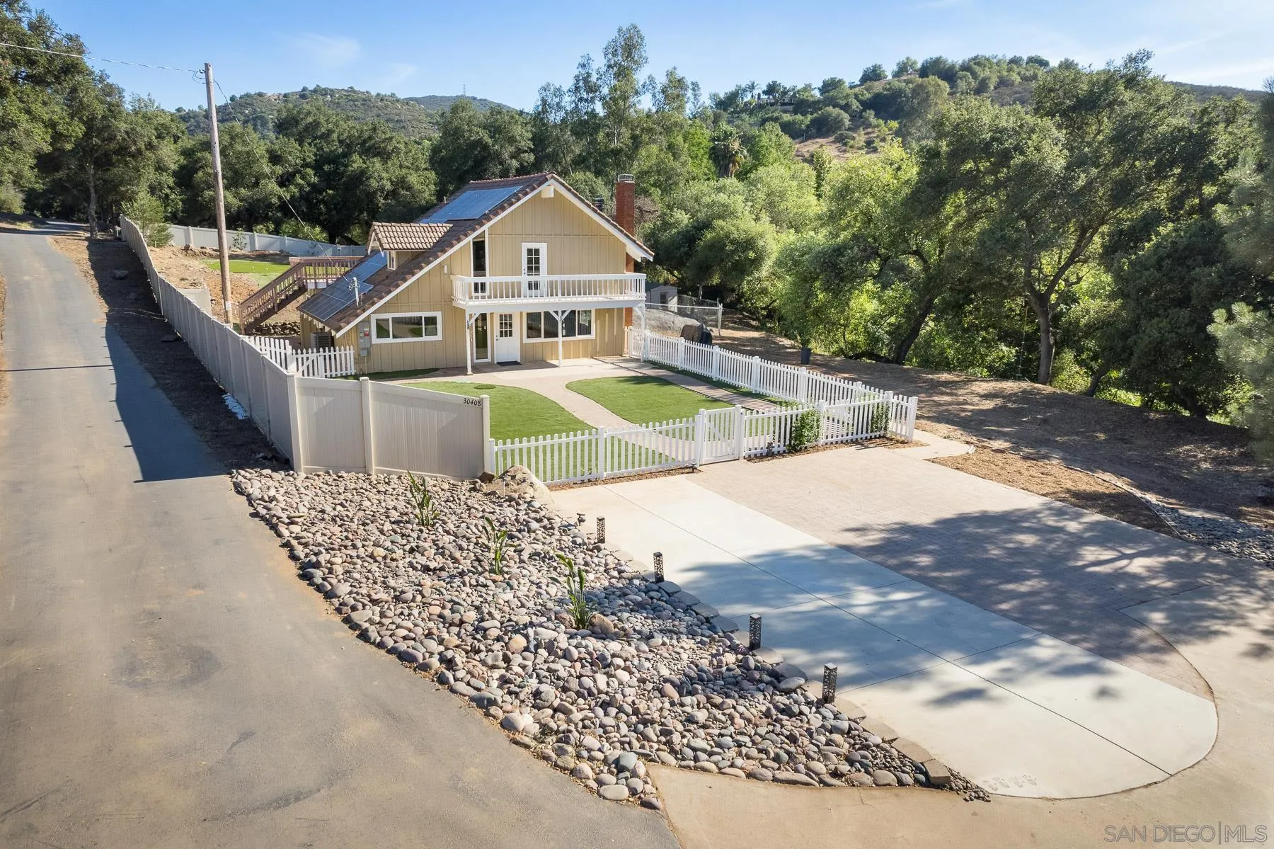 https://cdn.realtyfeed.com/cdn/127/250033521/661f9a173f76eb7b61a29e233520bcc9.webp