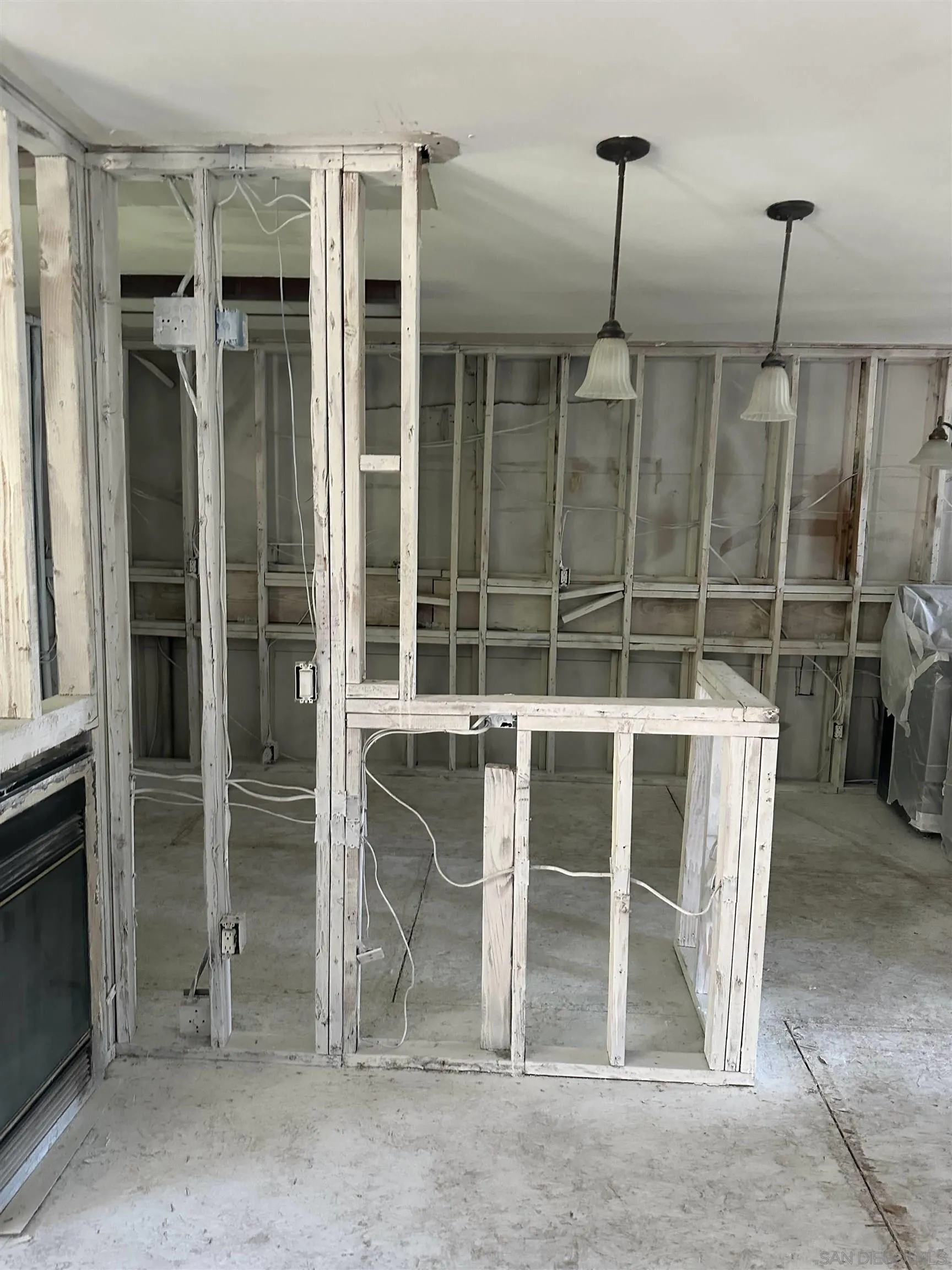 Photo #3: 250033524 Listing 