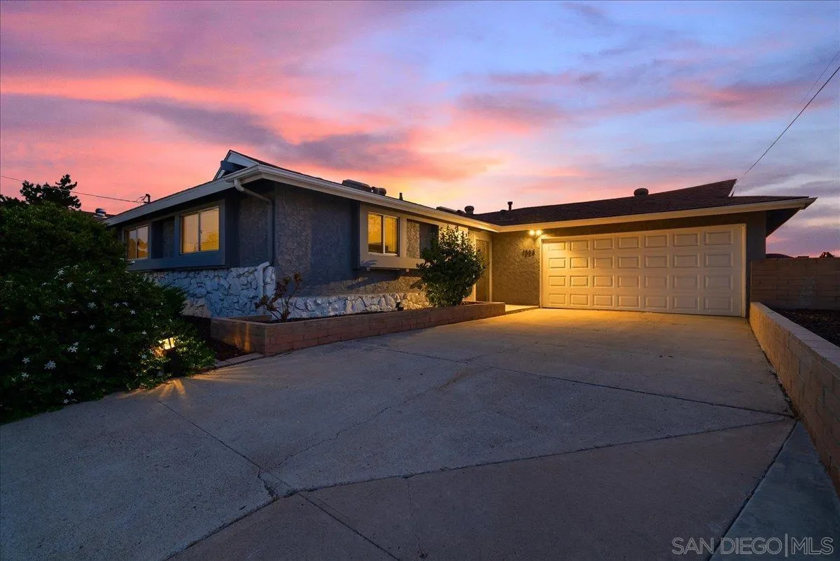 https://cdn.realtyfeed.com/cdn/127/250033525/4b87ef6f358e601b23024e773afce6b6.webp