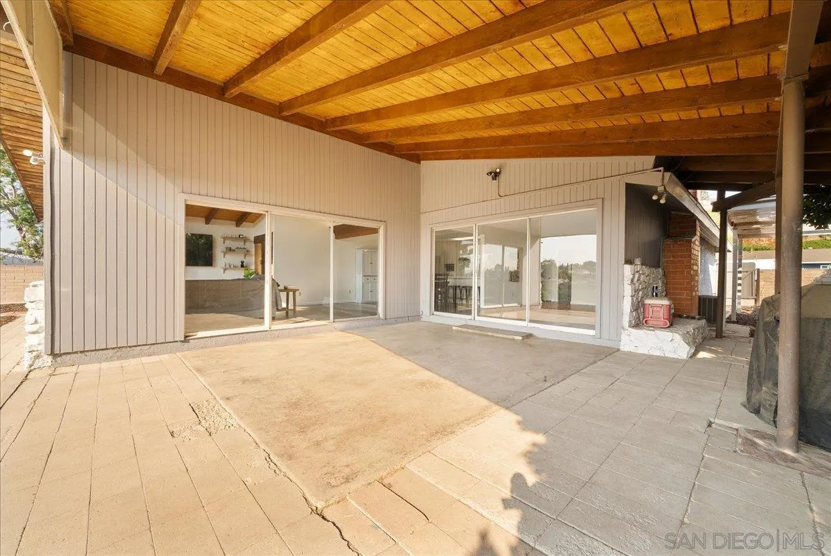 https://cdn.realtyfeed.com/cdn/127/250033525/4f08dd1434dea258a7c8f3f57dc234dc.webp
