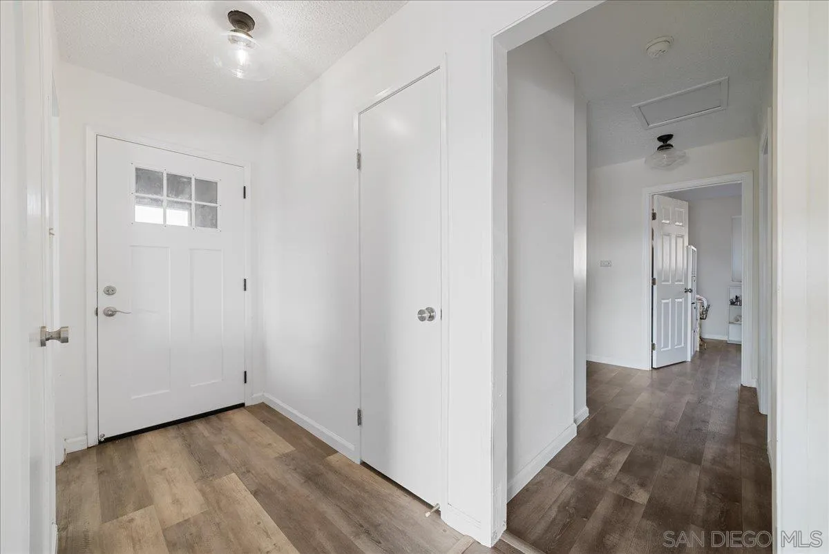 https://cdn.realtyfeed.com/cdn/127/250033525/954772eca95b6dee3c59c650ffed7f19.webp