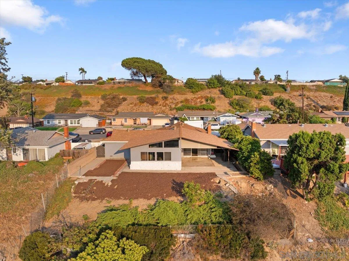 https://cdn.realtyfeed.com/cdn/127/250033525/df872db30e7cf21ed6a109406dd53c3e.webp