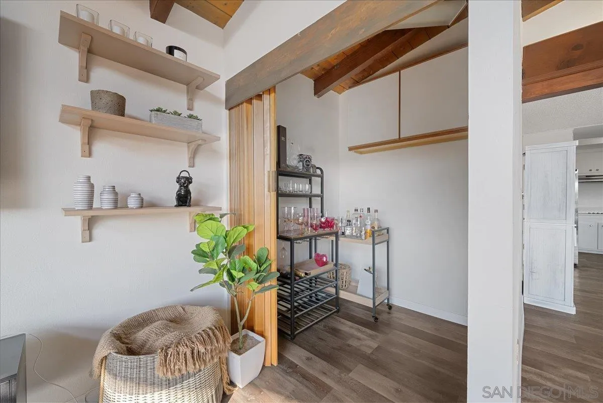 https://cdn.realtyfeed.com/cdn/127/250033525/fce4f23489a2c676d3ff9e741fcb02bd.webp