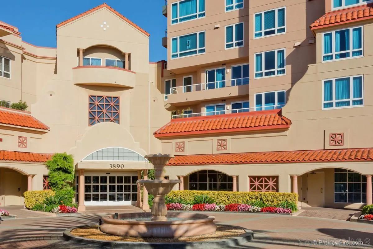 https://cdn.realtyfeed.com/cdn/127/250033526/cdf9b63b9f941db14dbe98a3e9f87857.webp
