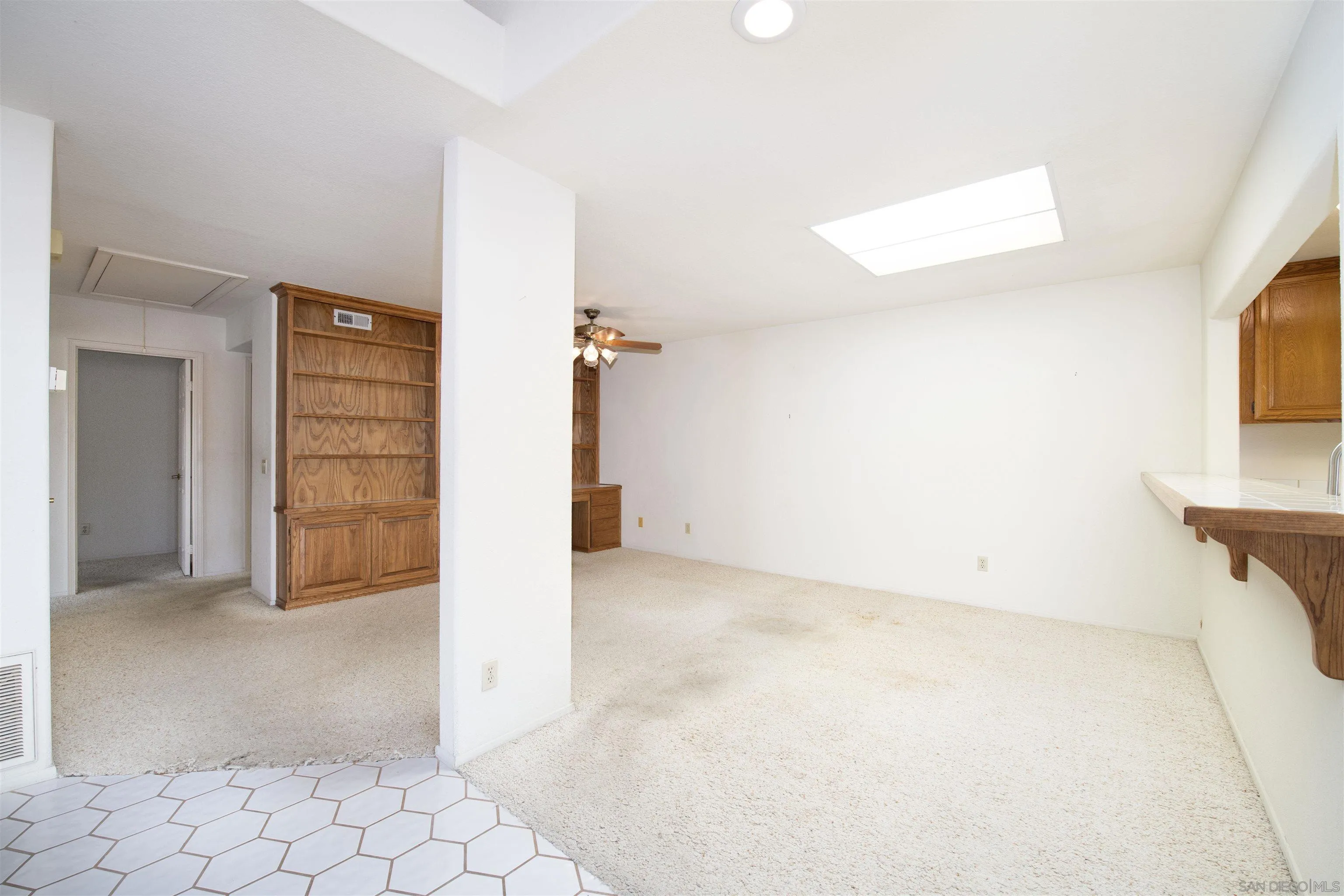 Photo #5: 250033528 Listing 