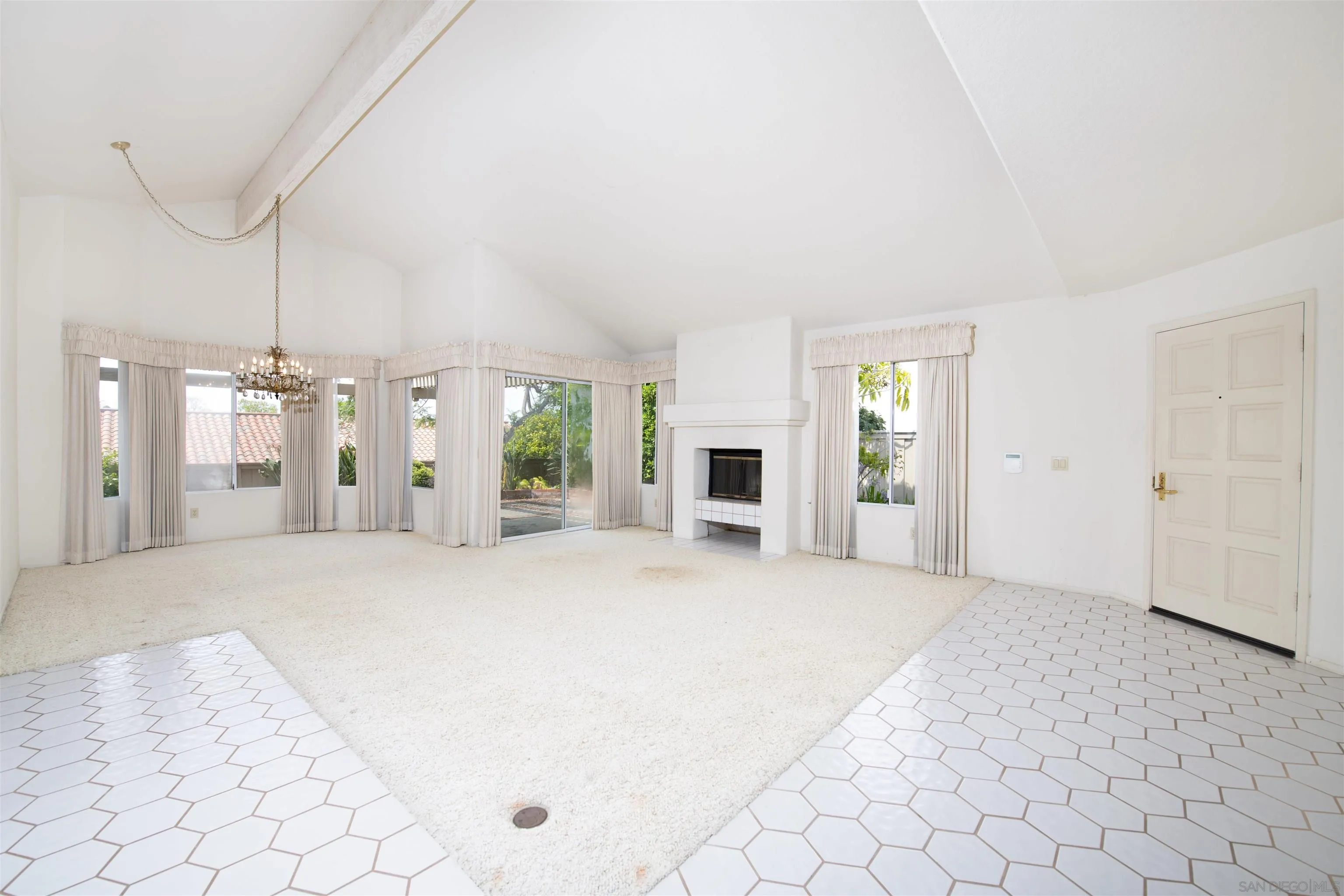 Photo #2: 250033528 Listing 
