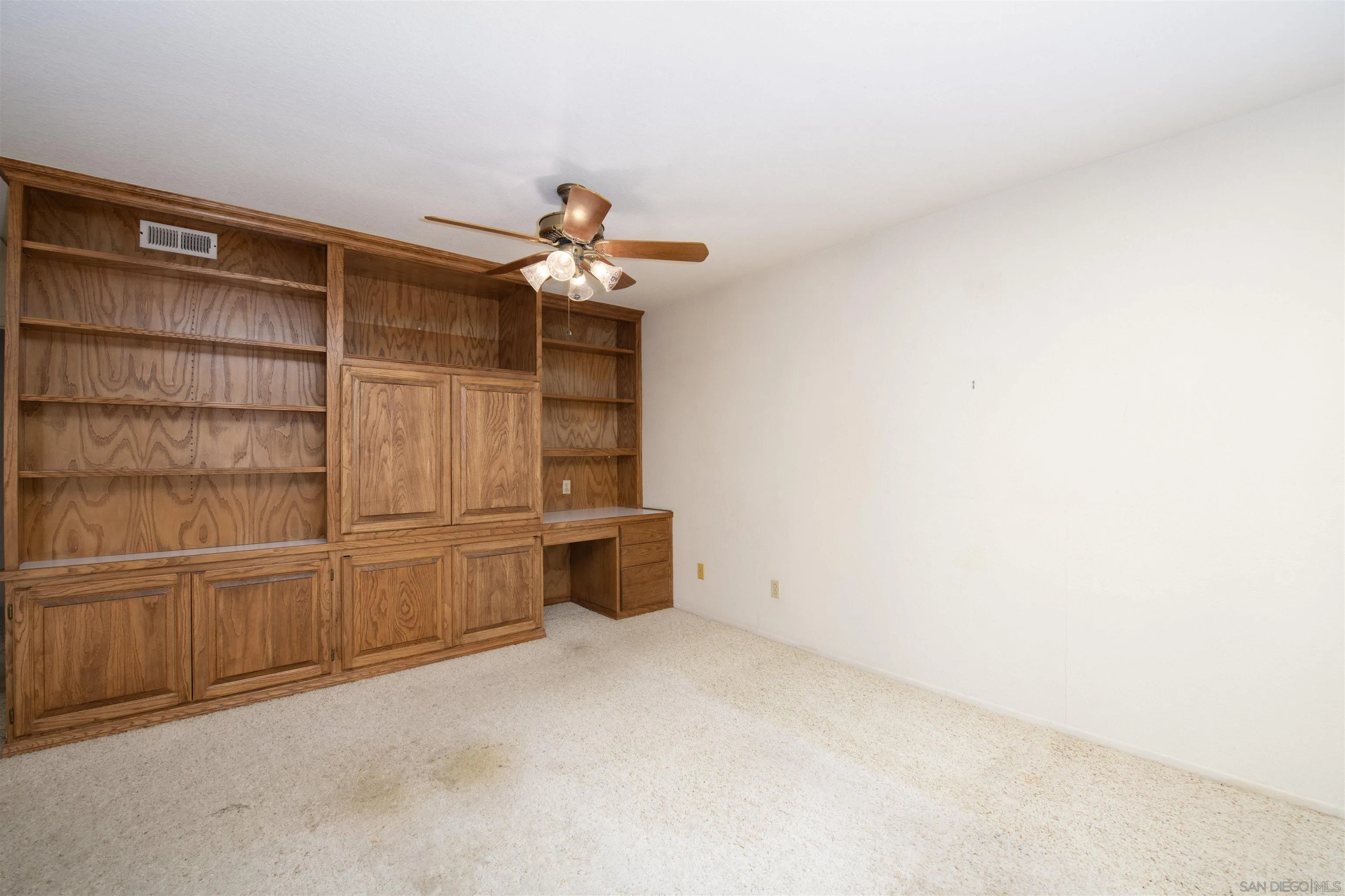 Photo #6: 250033528 Listing 