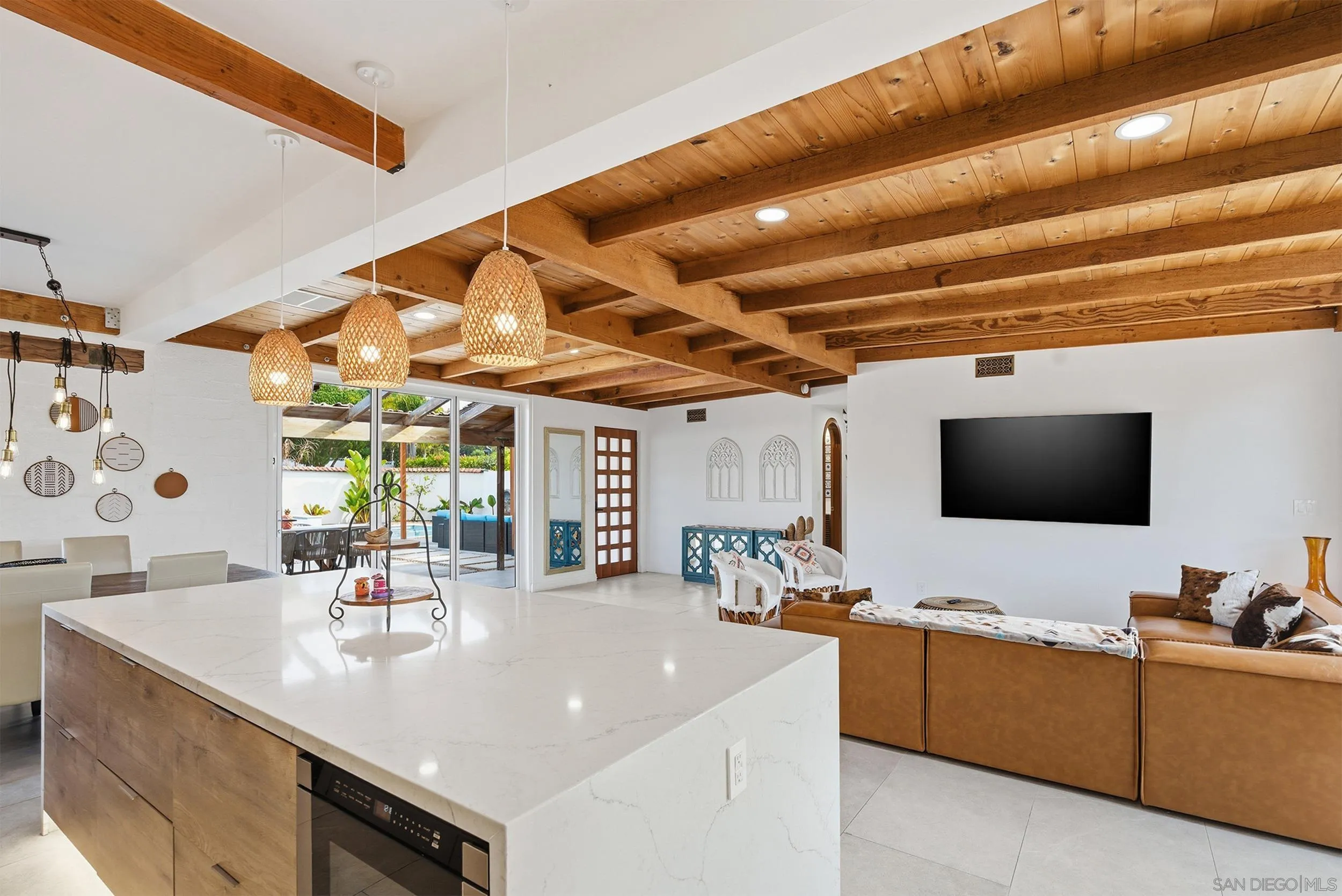 https://cdn.realtyfeed.com/cdn/127/250033529/1a007115eb9956de7ce0f2b21d03c67f.webp