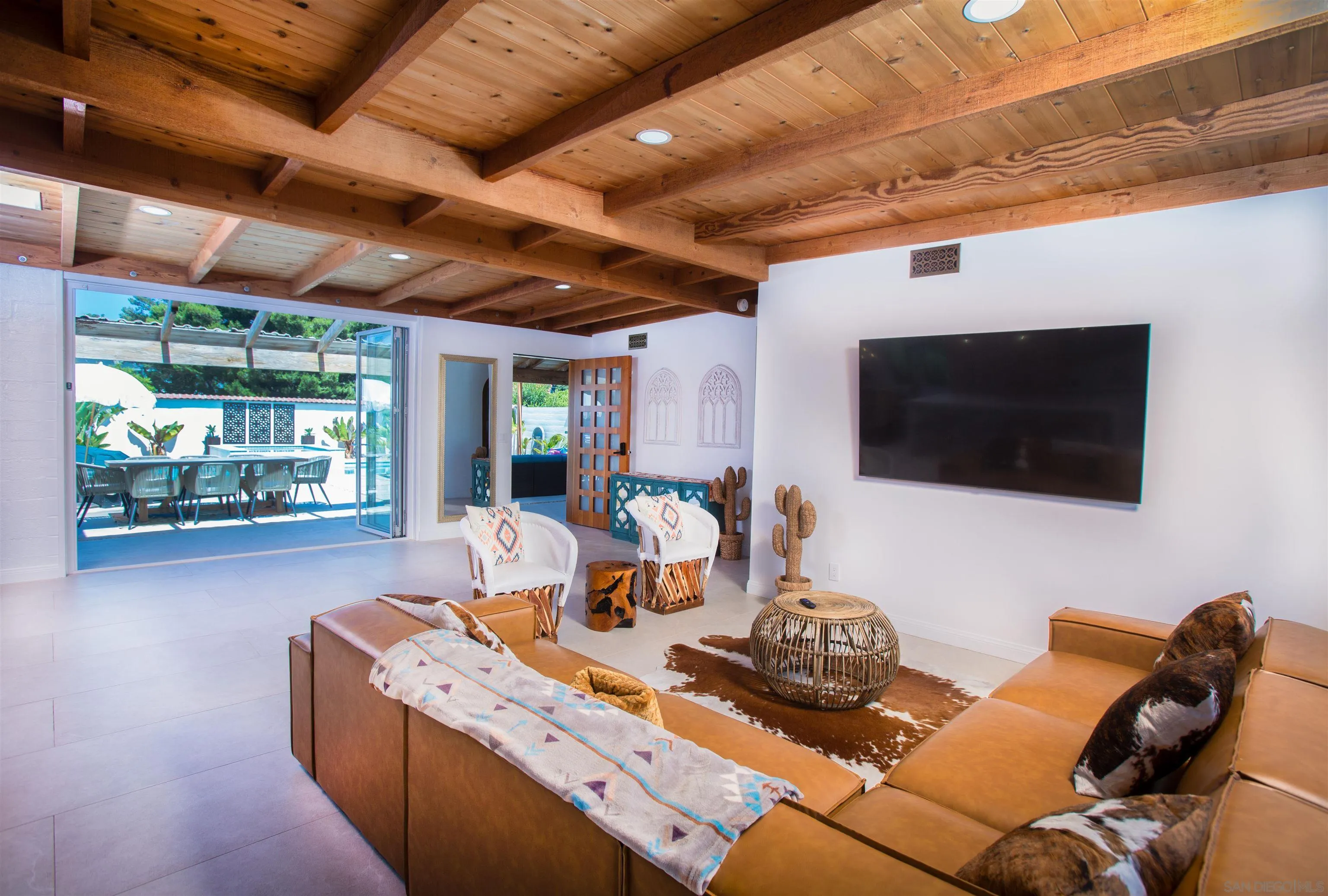 https://cdn.realtyfeed.com/cdn/127/250033529/34f02108d7cc838748e23db4e79e57ab.webp