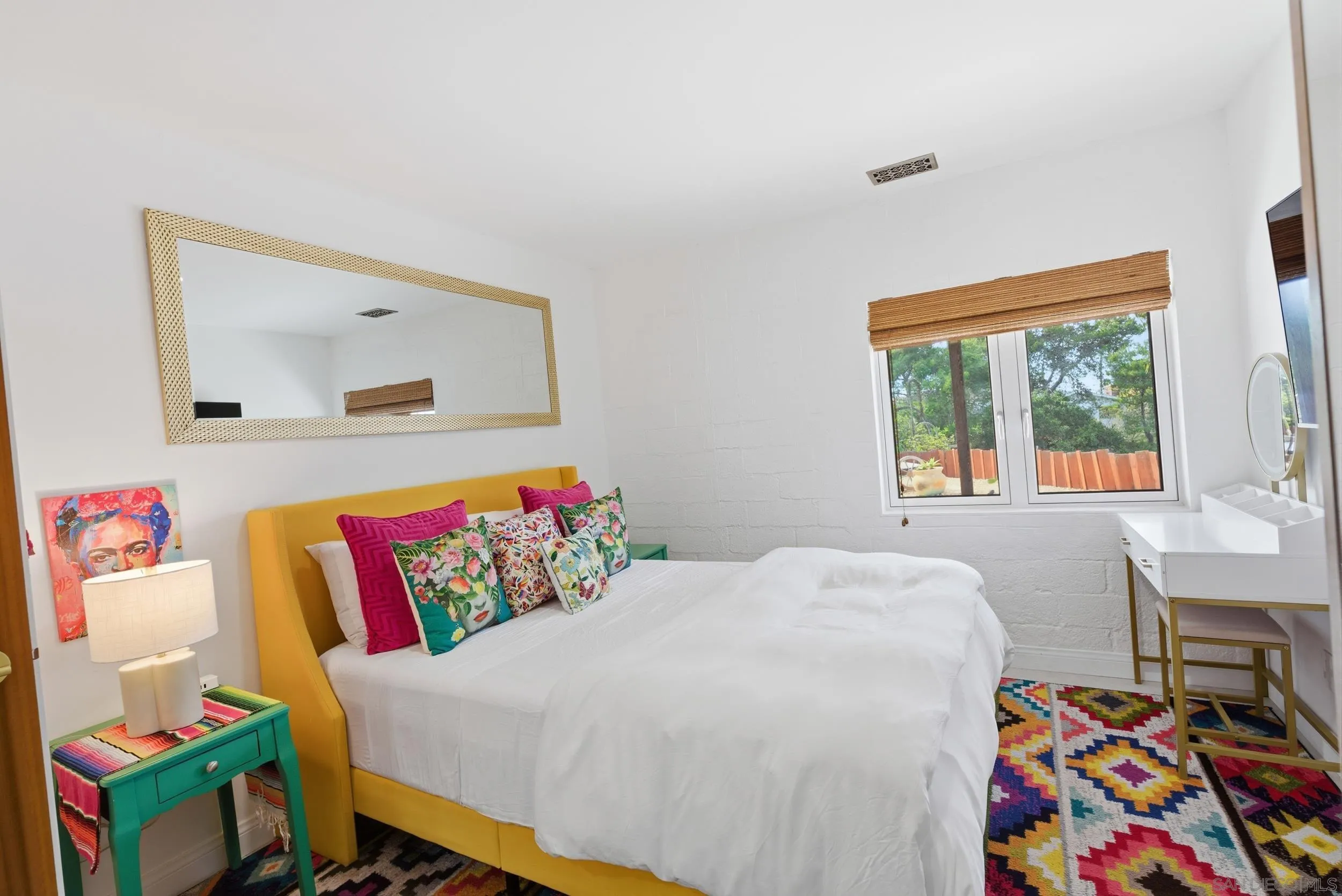 https://cdn.realtyfeed.com/cdn/127/250033529/38abf1d224507f5d8bce009fb3f02fda.webp