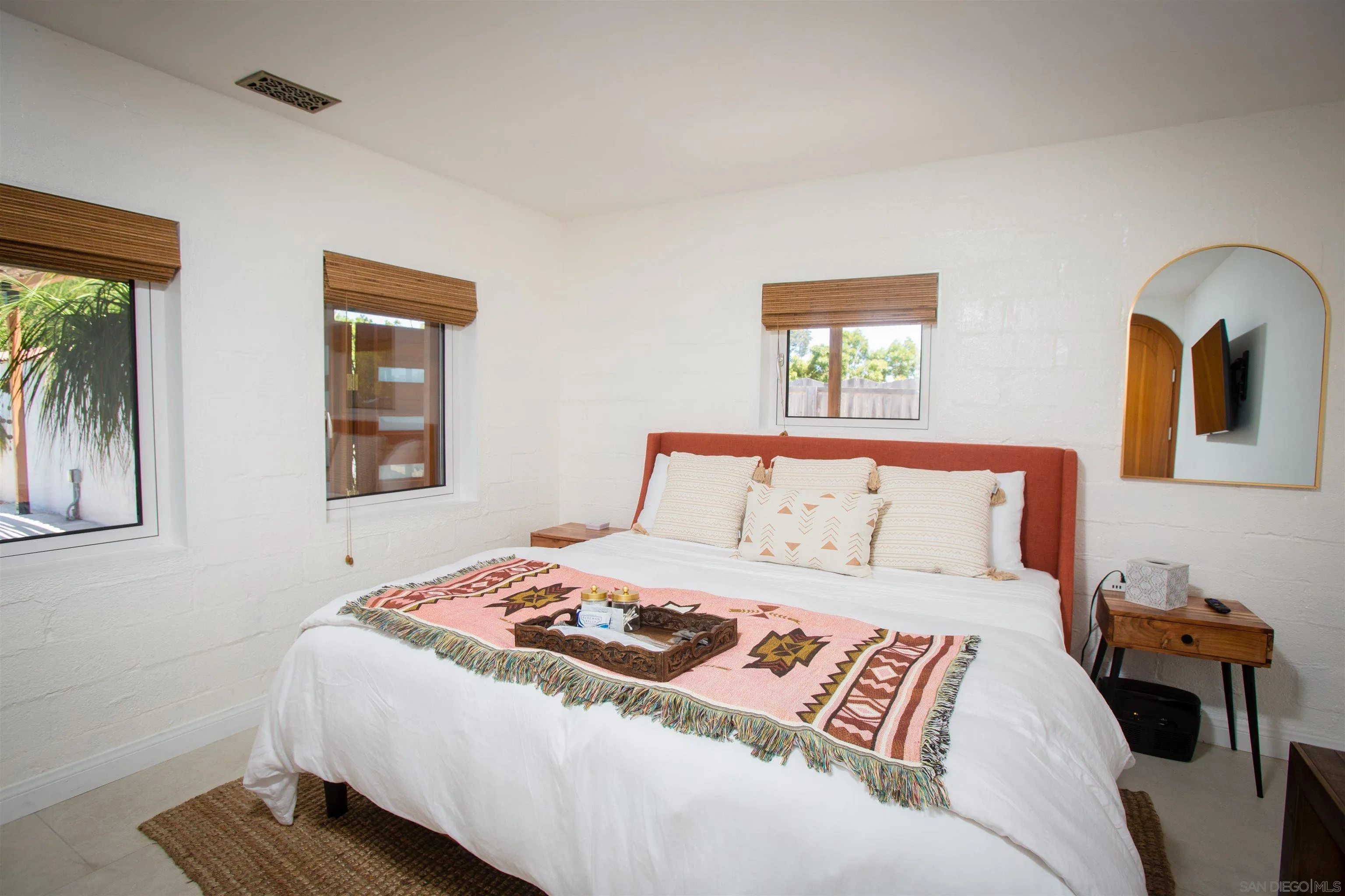 https://cdn.realtyfeed.com/cdn/127/250033529/d5254cc7954391518ed8f5987c59d871.webp