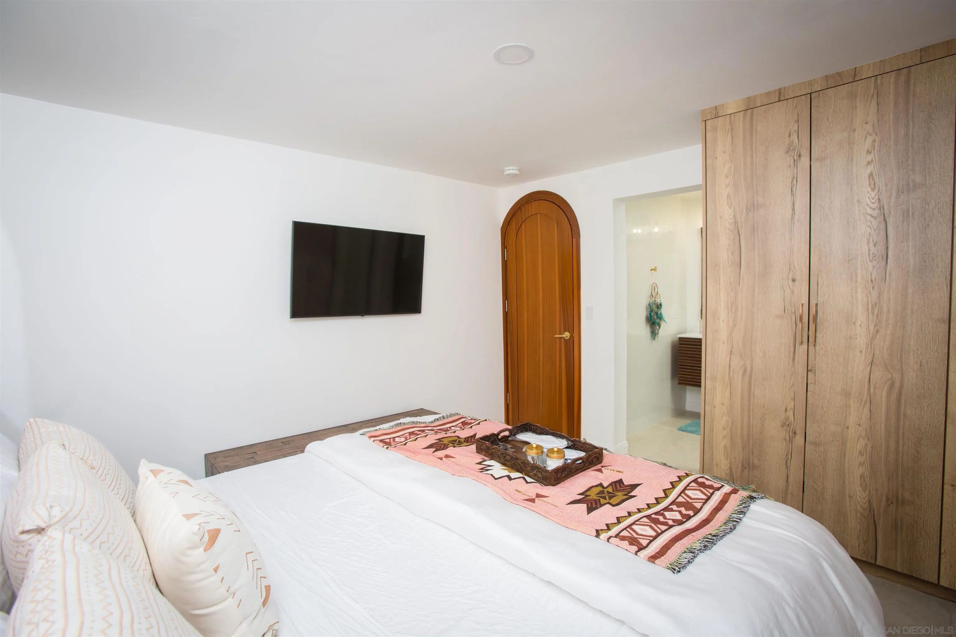 https://cdn.realtyfeed.com/cdn/127/250033529/d6917205e57c76280e3787c24a89d1d7.webp
