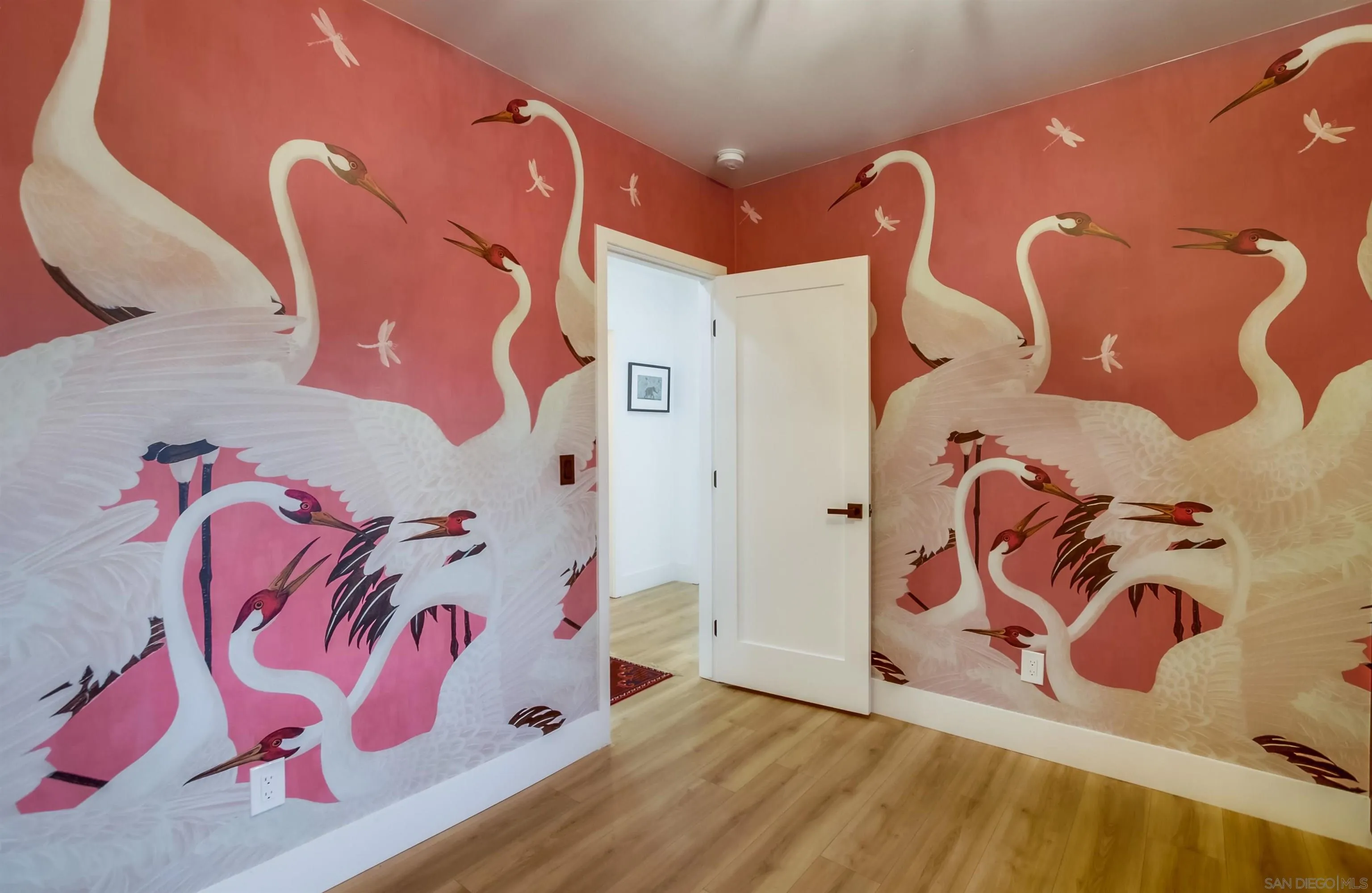 https://cdn.realtyfeed.com/cdn/127/250033534/01f9382de66b8f2479d5602647fc6630.webp