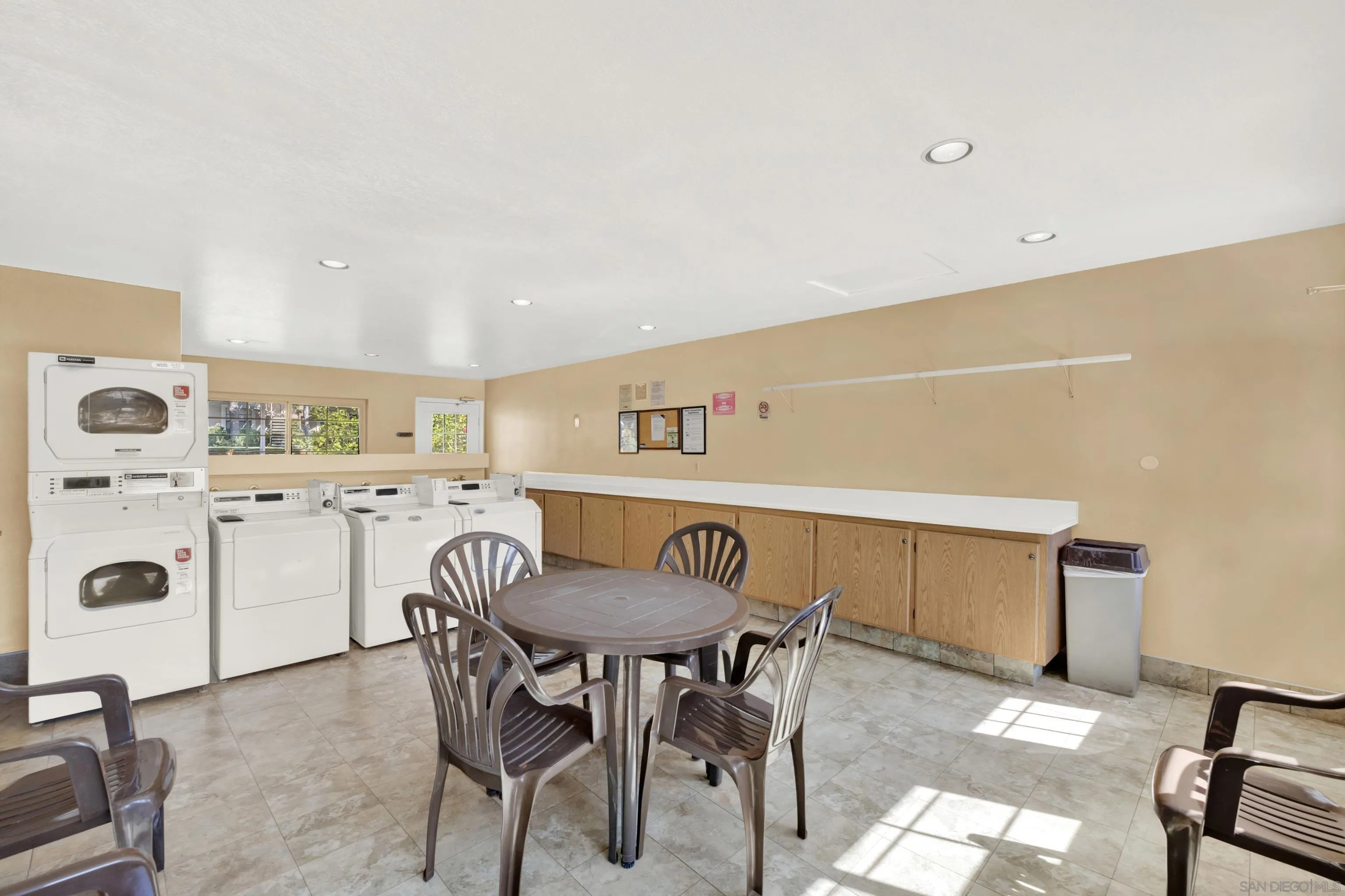 Photo #37: 250033545 Listing: Photo #37