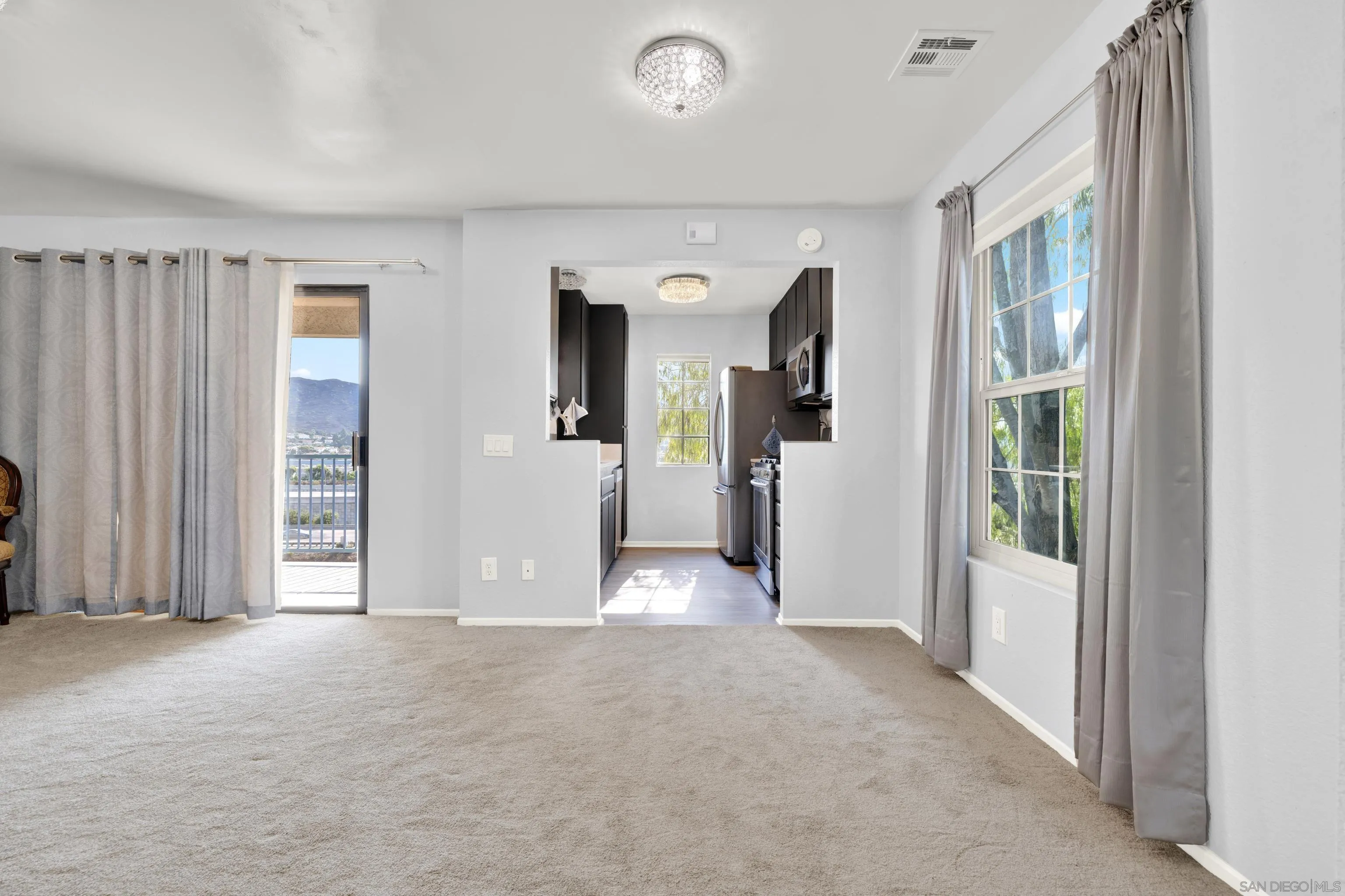 Photo #7: 250033545 Listing: Photo #7
