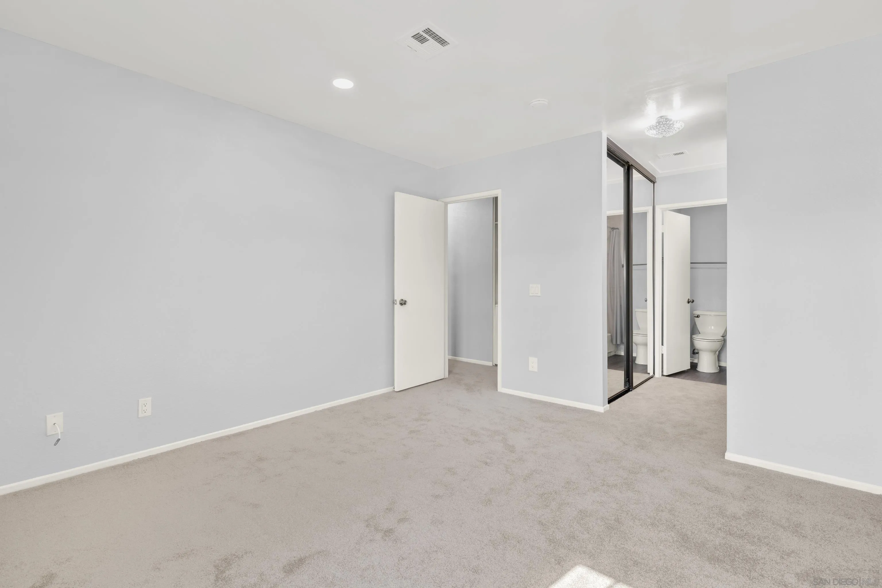 Photo #23: 250033545 Listing: Photo #23