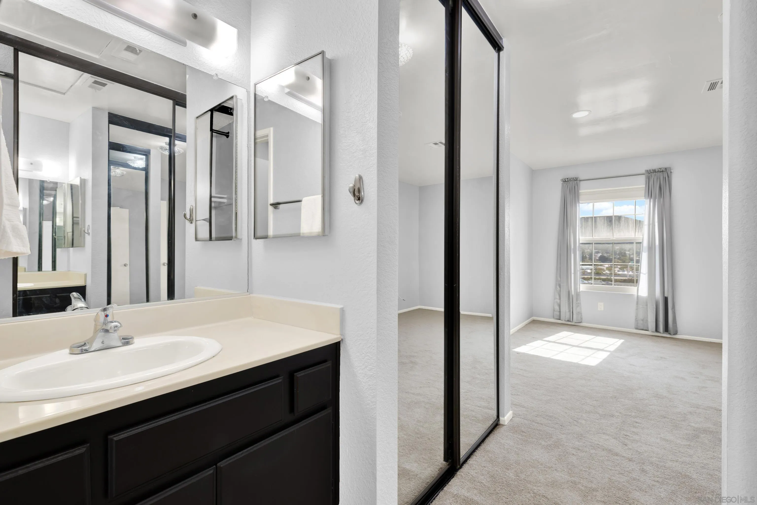 Photo #25: 250033545 Listing: Photo #25