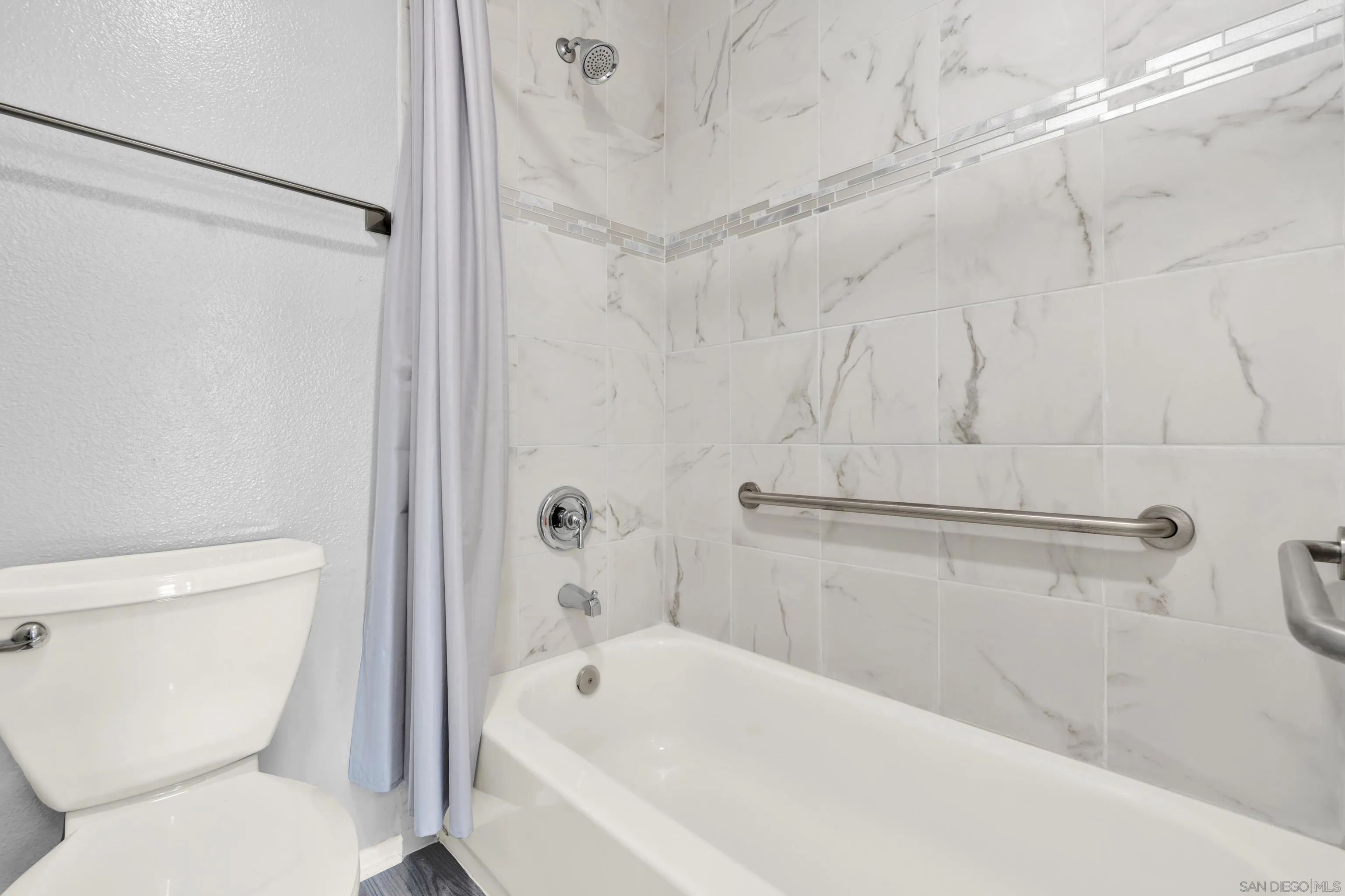 Photo #27: 250033545 Listing: Photo #27