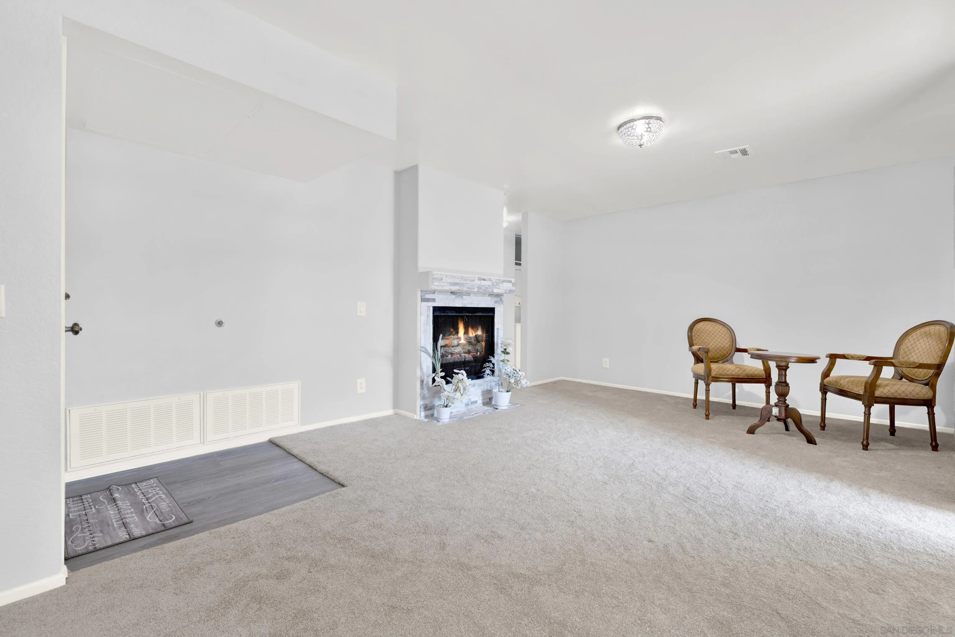 Photo #8: 250033545 Listing: Photo #8