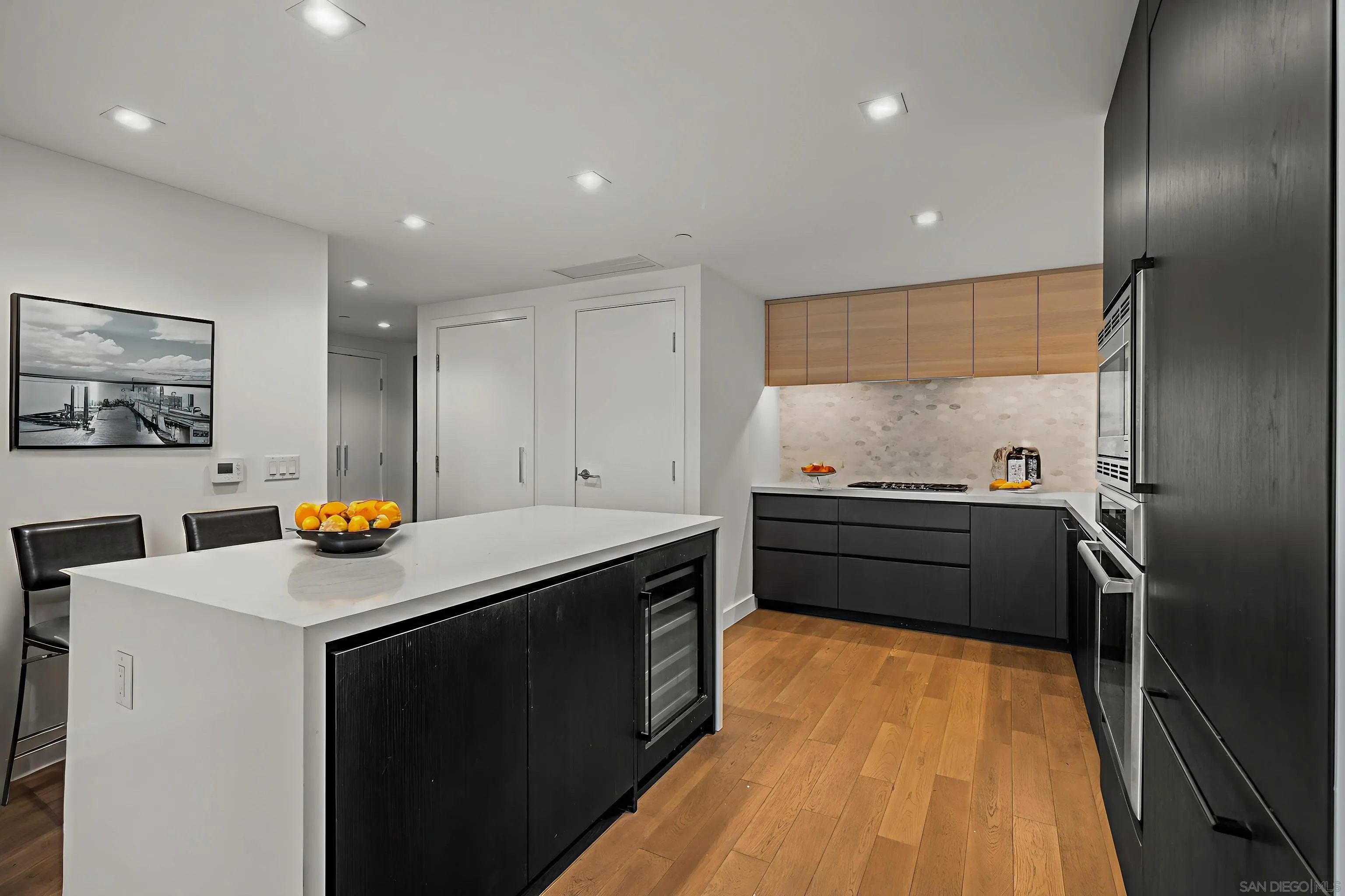 Photo #3: 250033552 Listing 