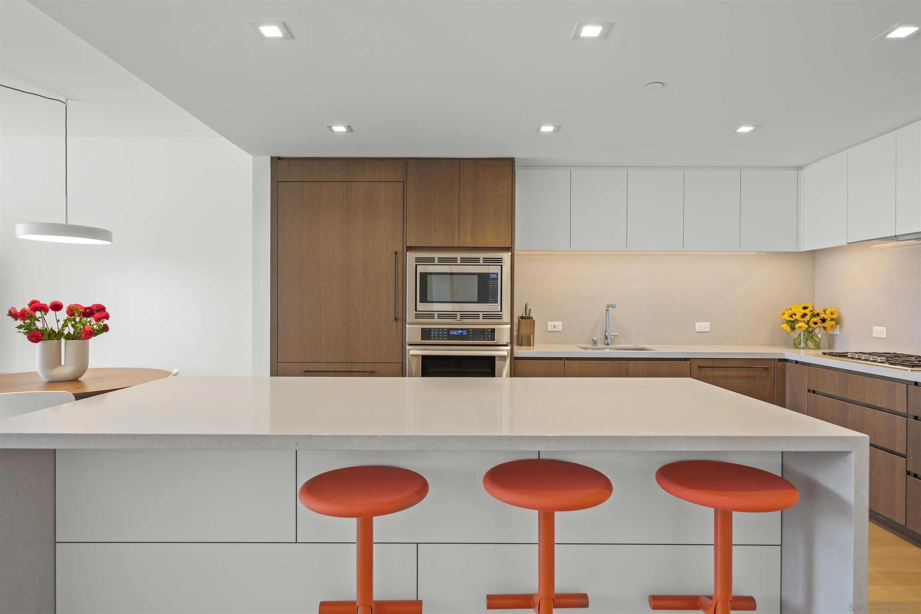 Photo #3: 250033553 Listing 