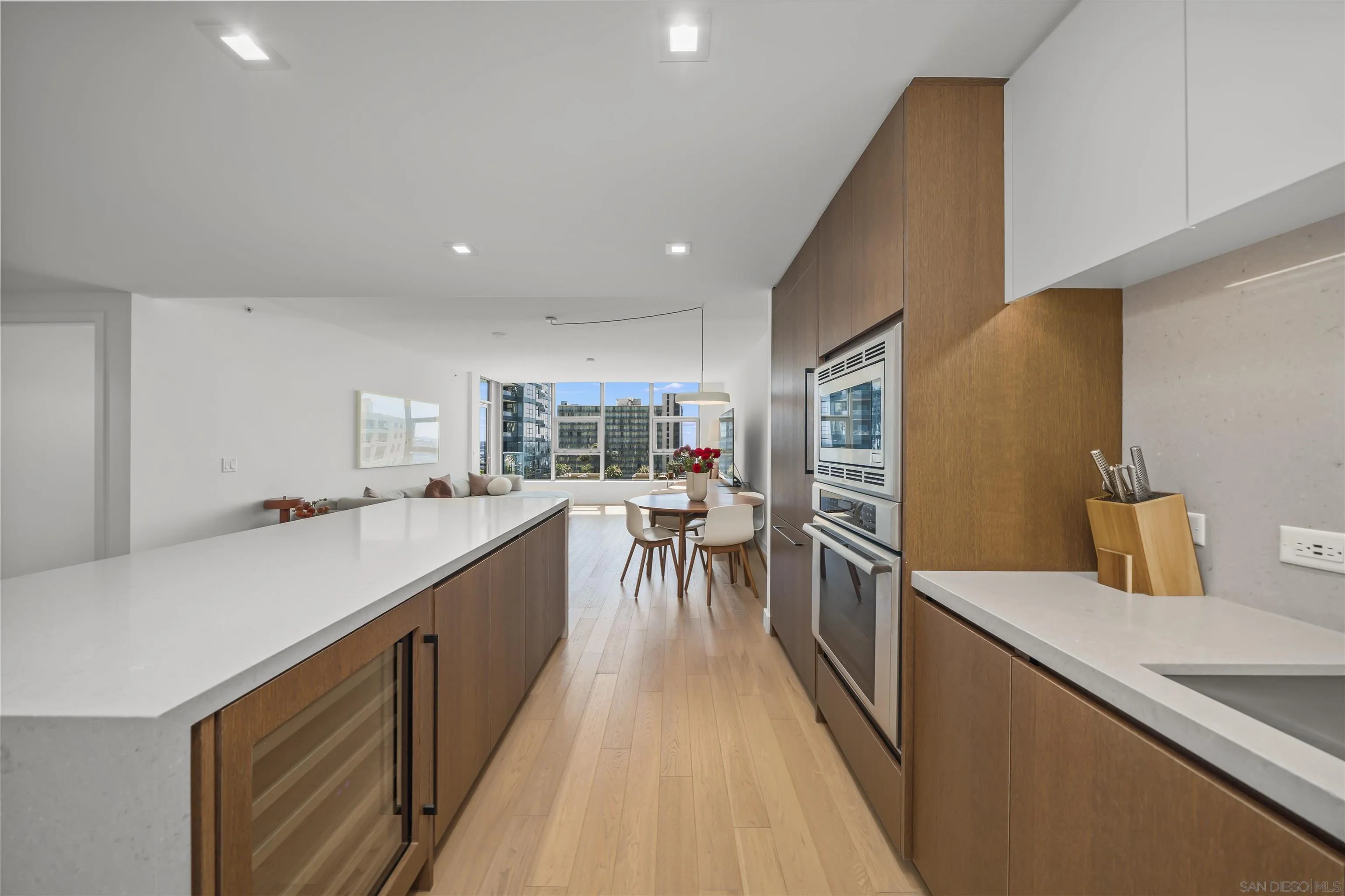 Photo #5: 250033553 Listing 