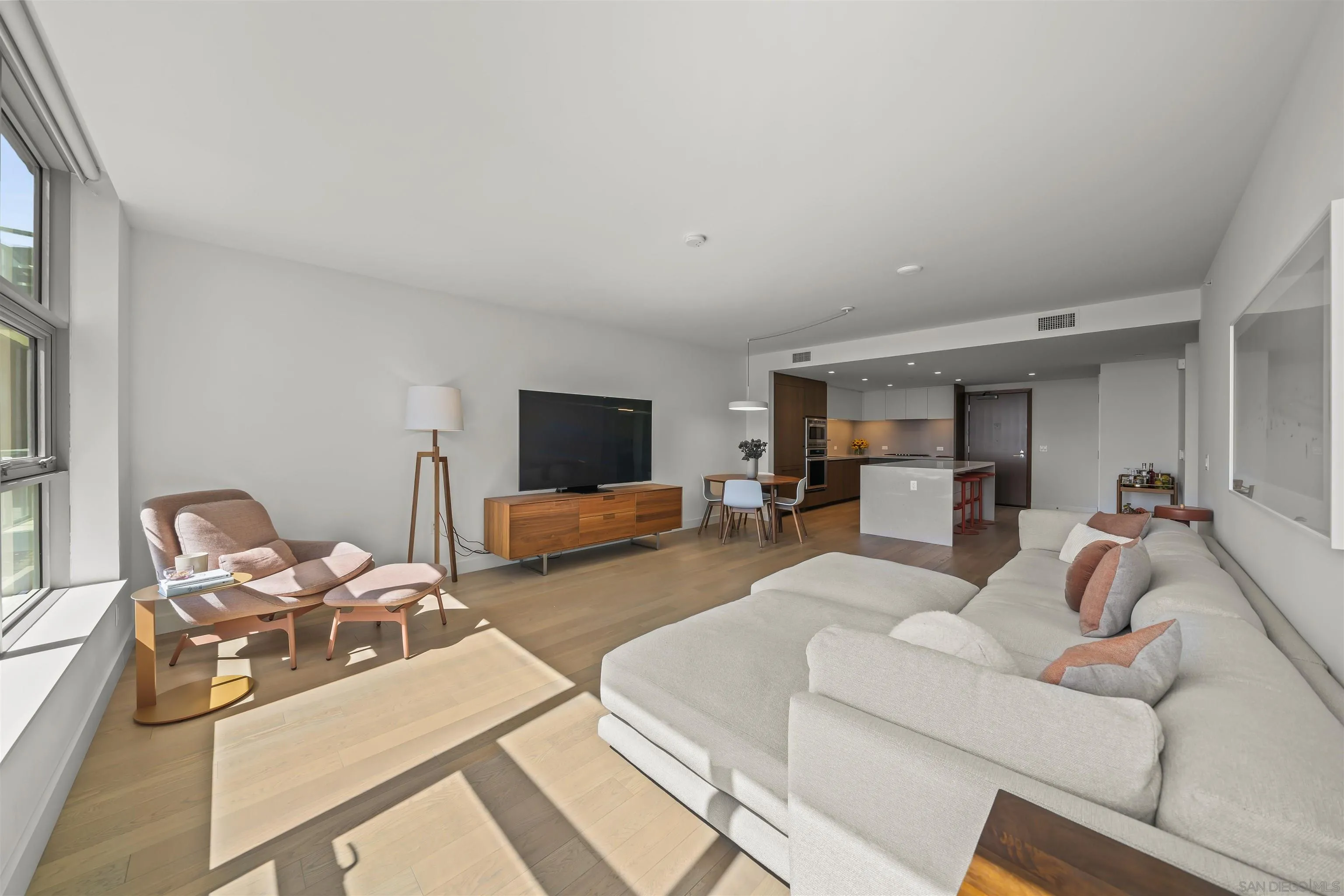 Photo #17: 250033553 Listing: Photo #17