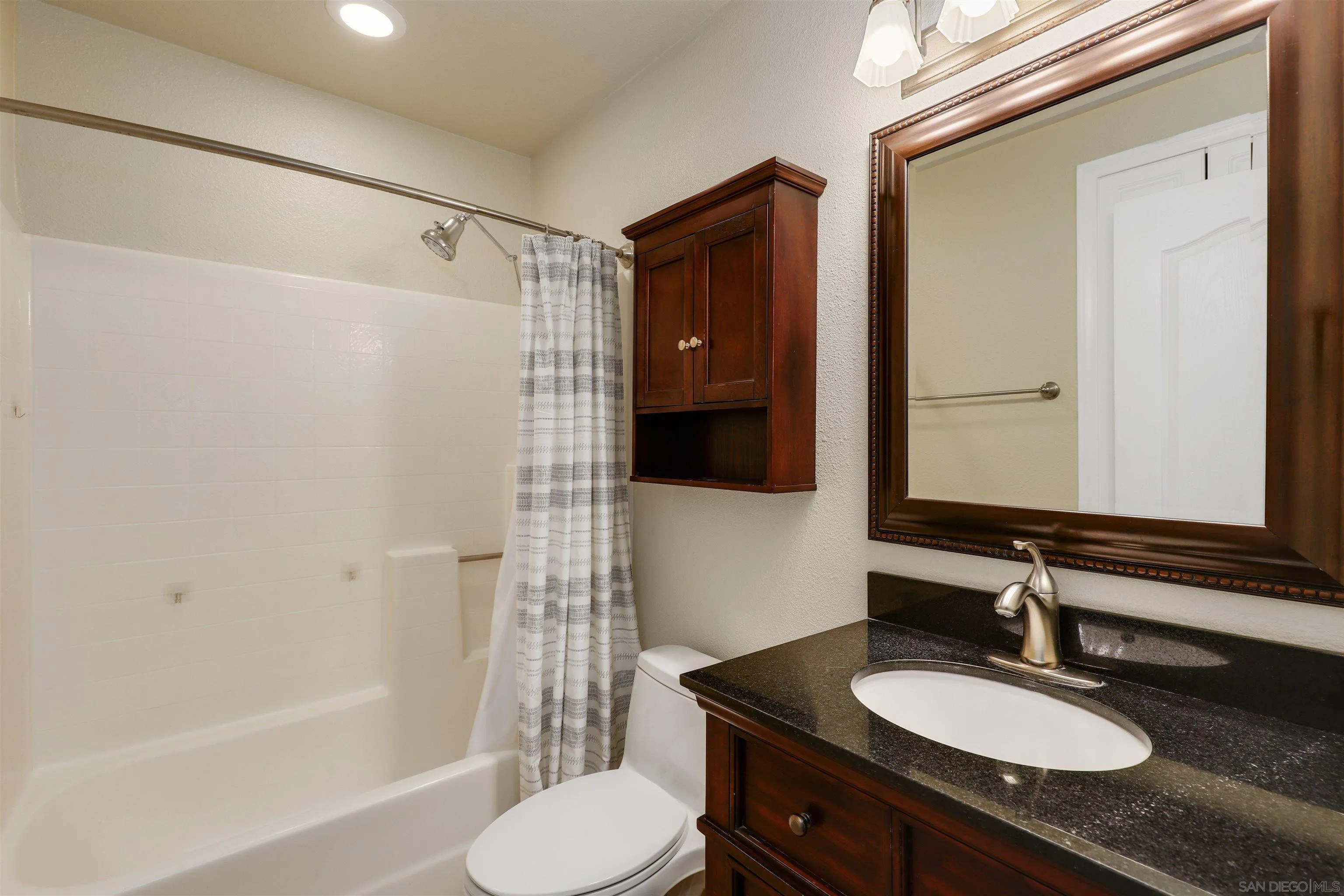 Photo #14: 250033554 Listing: Photo #14