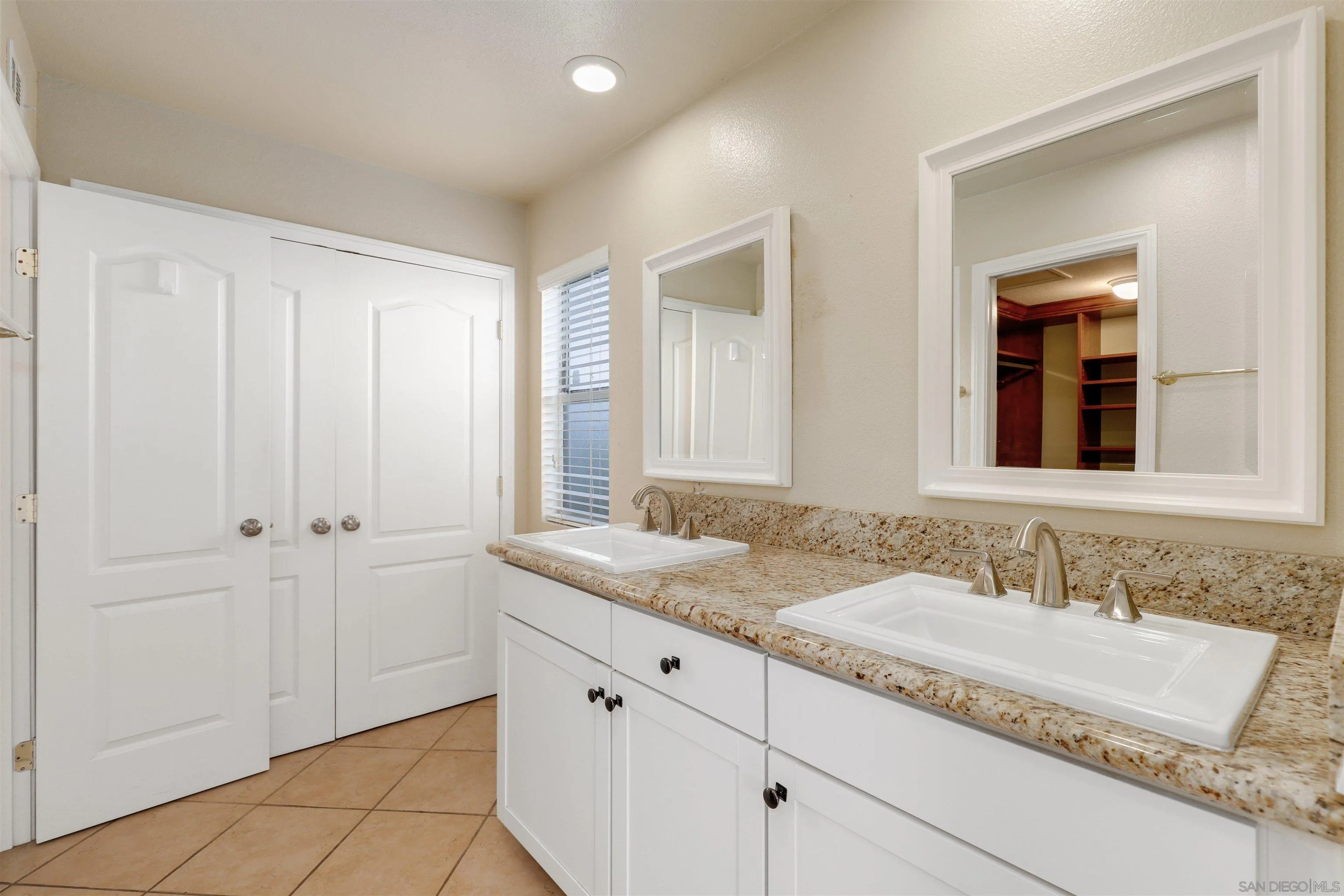 Photo #8: 250033554 Listing: Photo #8