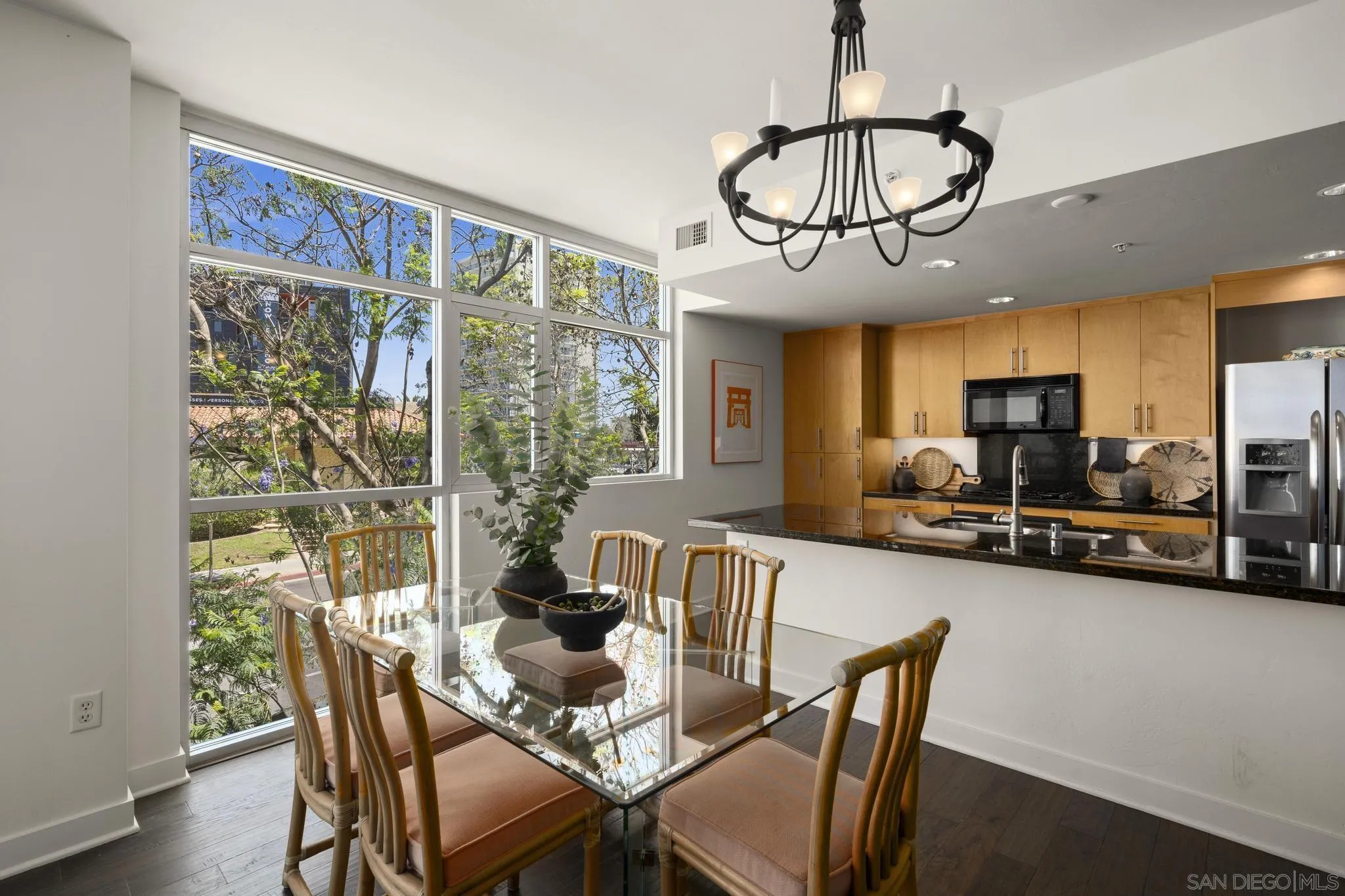 Photo #3: 250033558 Listing 