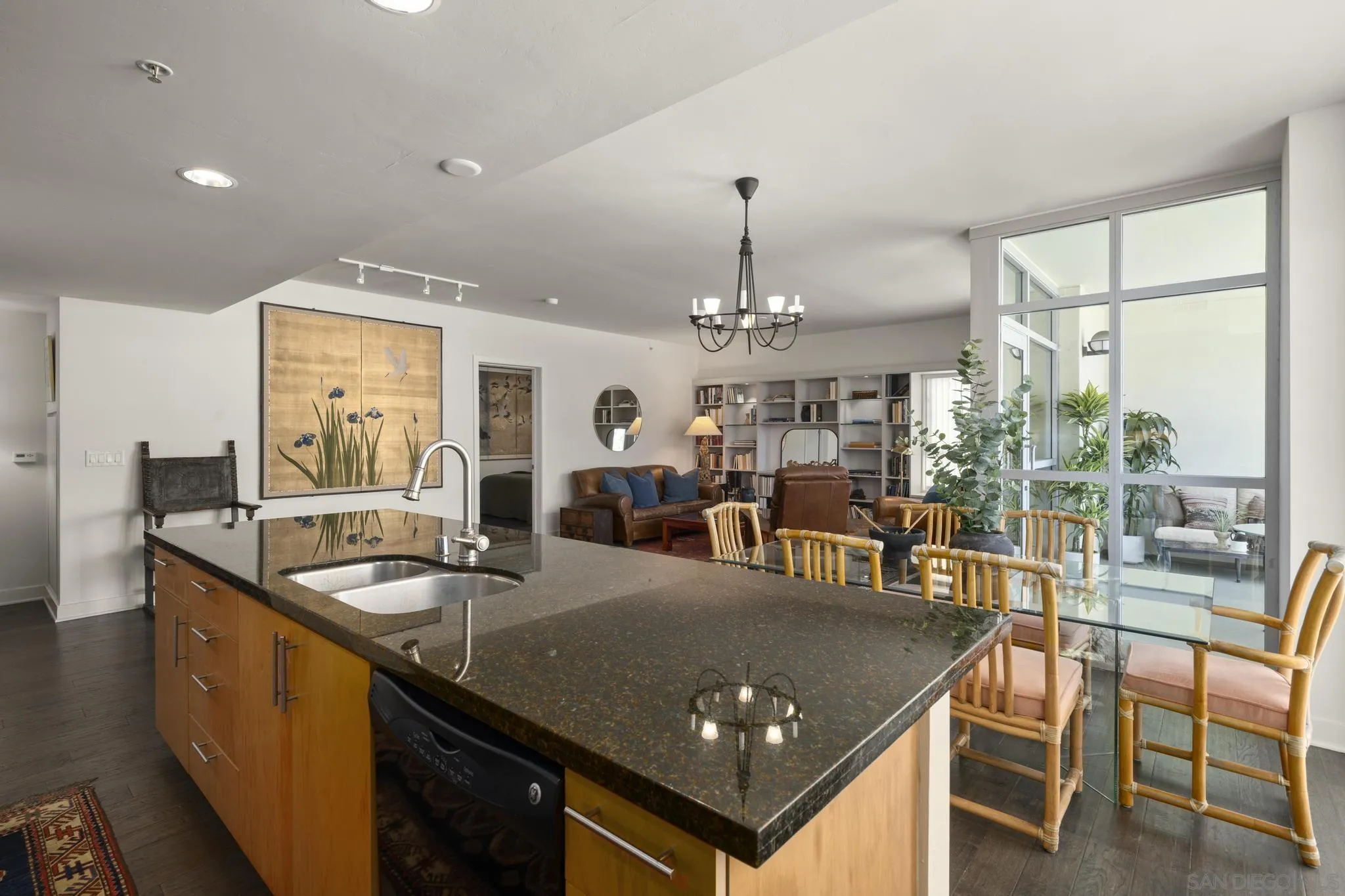 Photo #8: 250033558 Listing: Photo #8