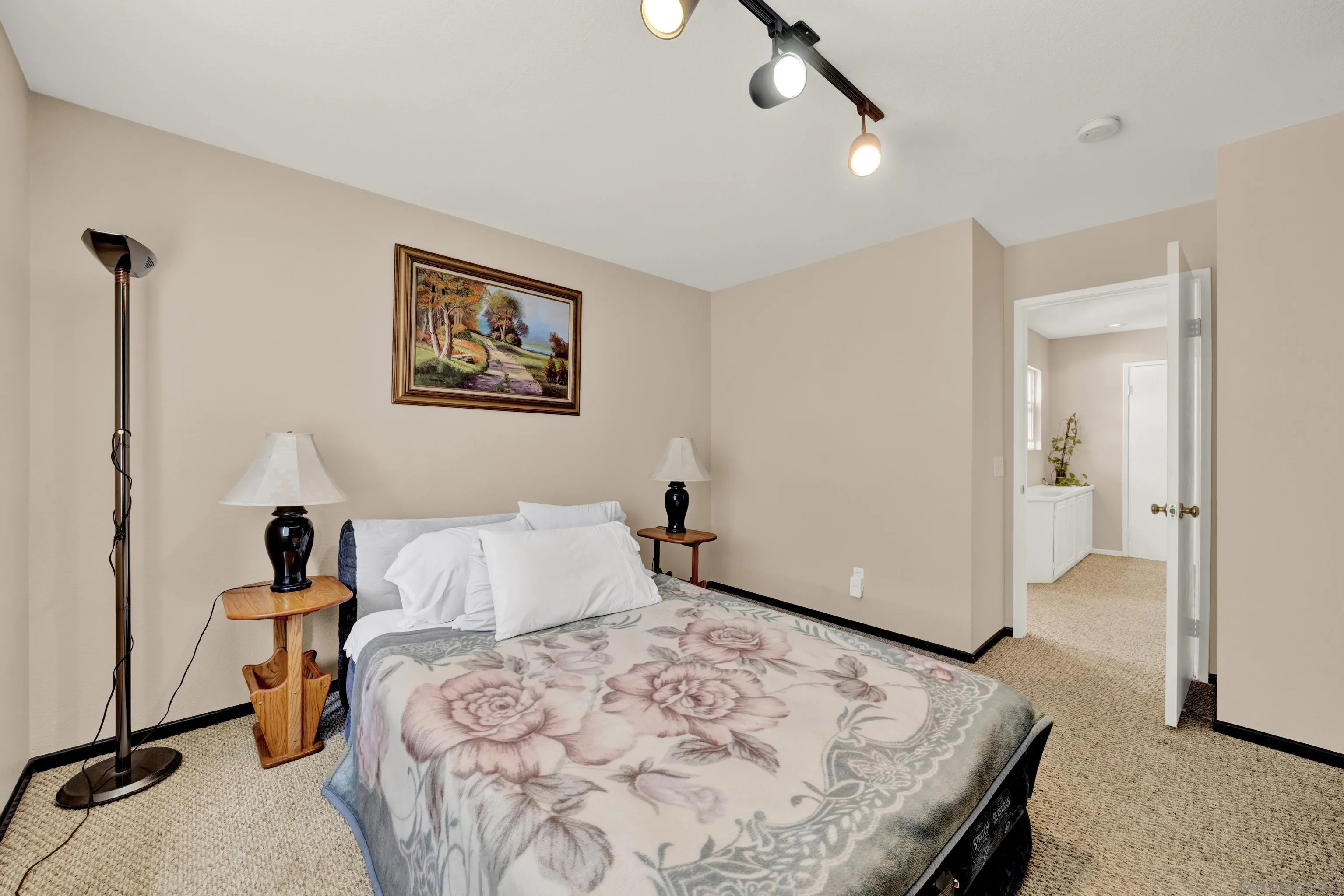 Photo #32: 250033559 Listing: Photo #32