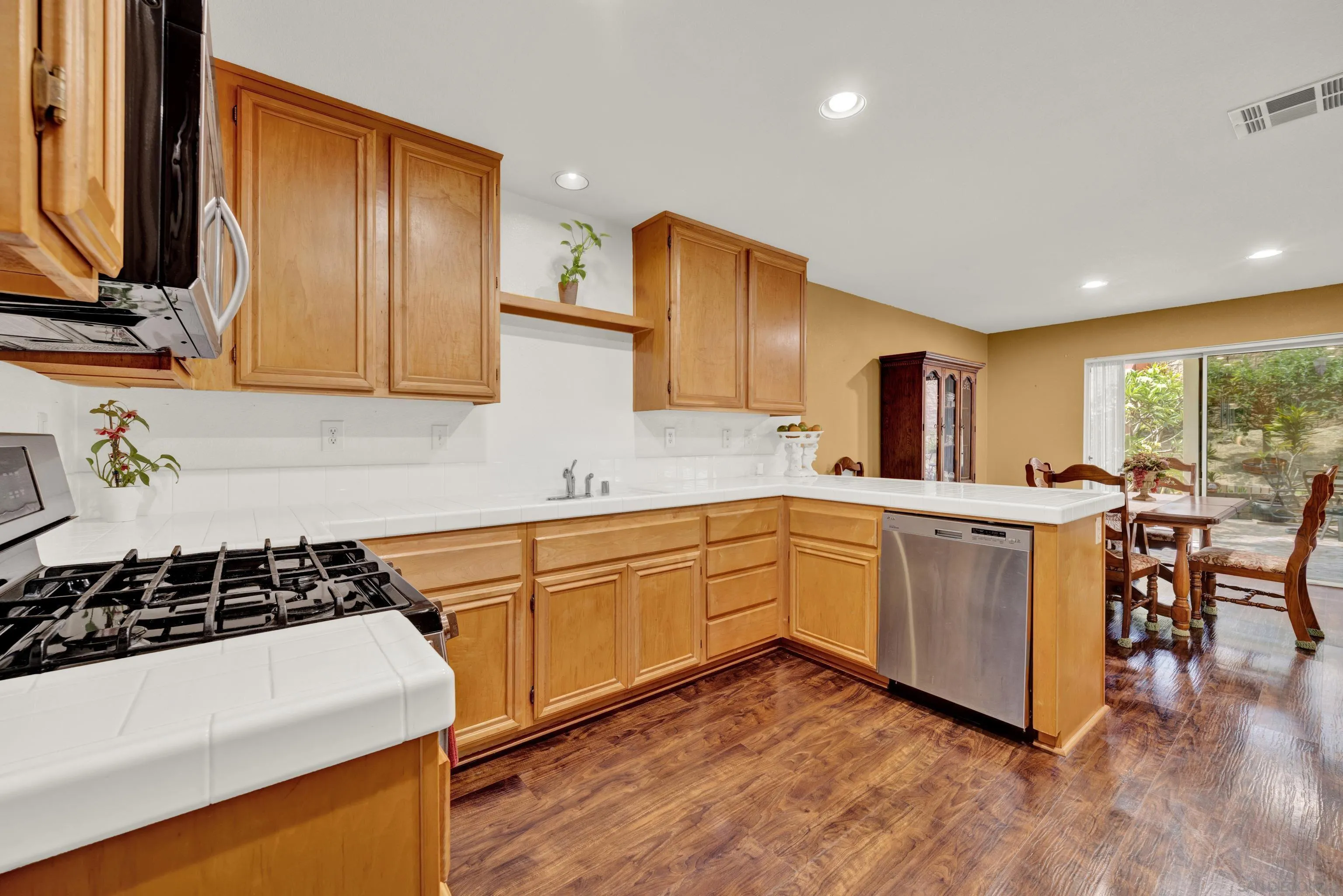 Photo #18: 250033559 Listing: Photo #18