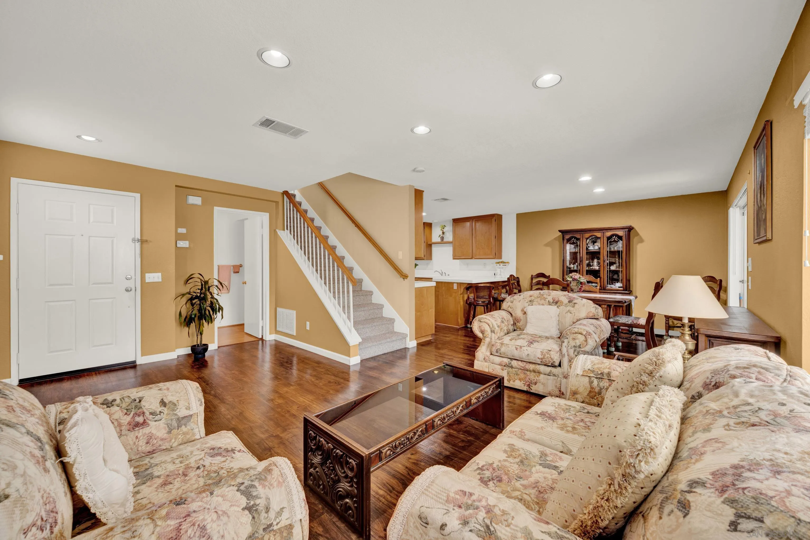 Photo #11: 250033559 Listing: Photo #11