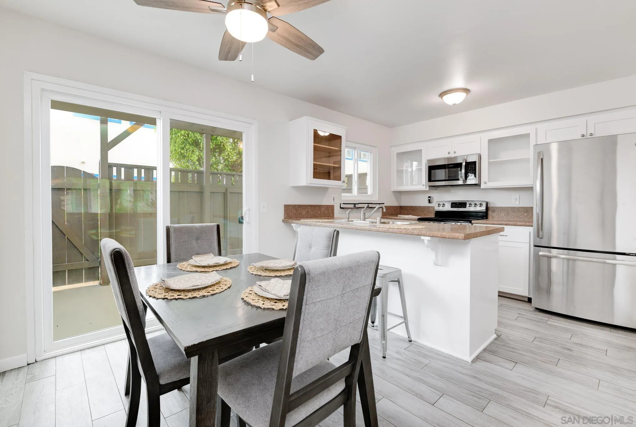 Photo #5: 250033566 Listing 