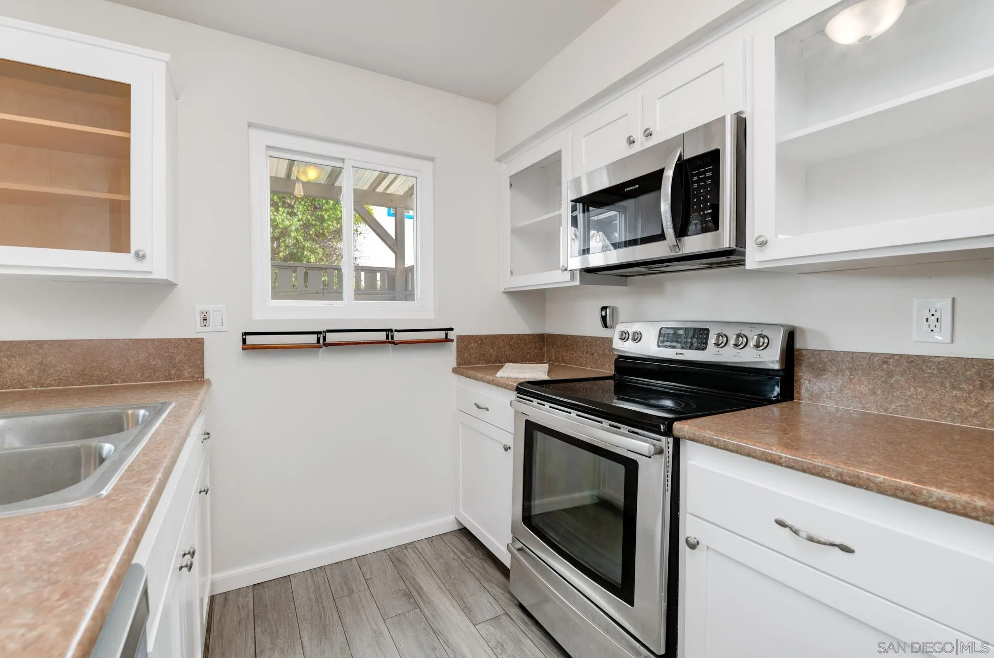 Photo #8: 250033566 Listing: Photo #8