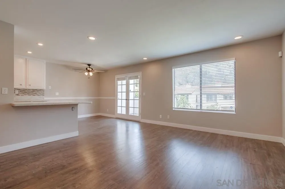 Photo #6: 250033571 Listing 