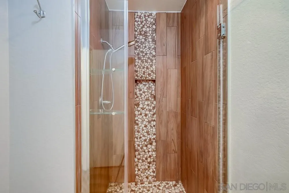 Photo #31: 250033571 Listing: Photo #31