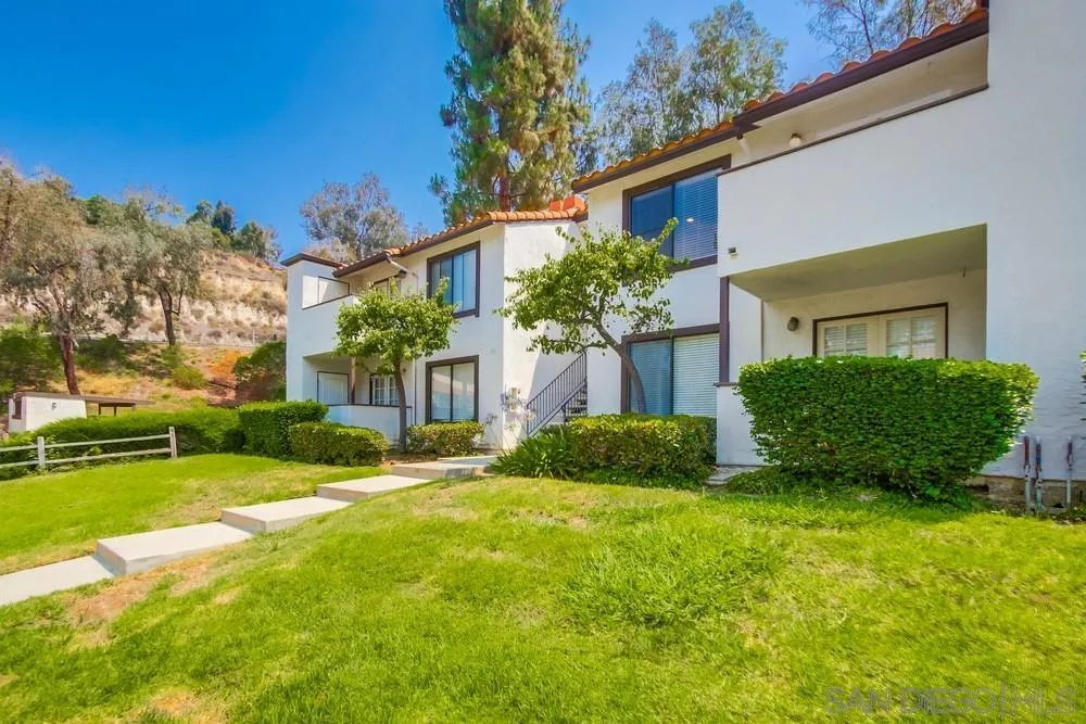 Photo #4: 250033571 Listing 
