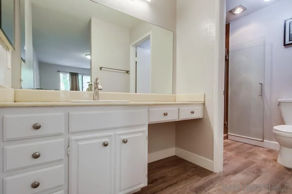 Photo #30: 250033571 Listing: Photo #30