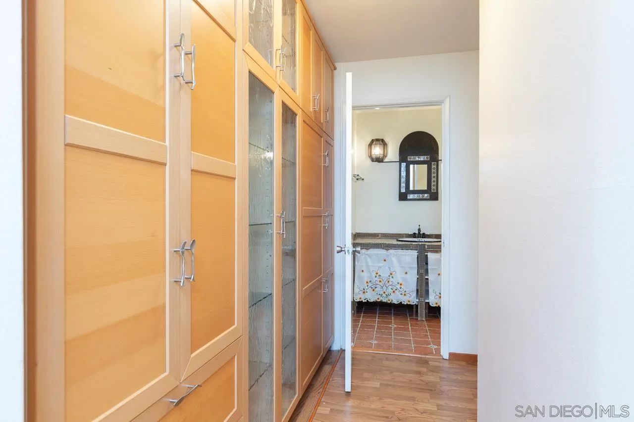 Photo #3: 250033573 Listing 