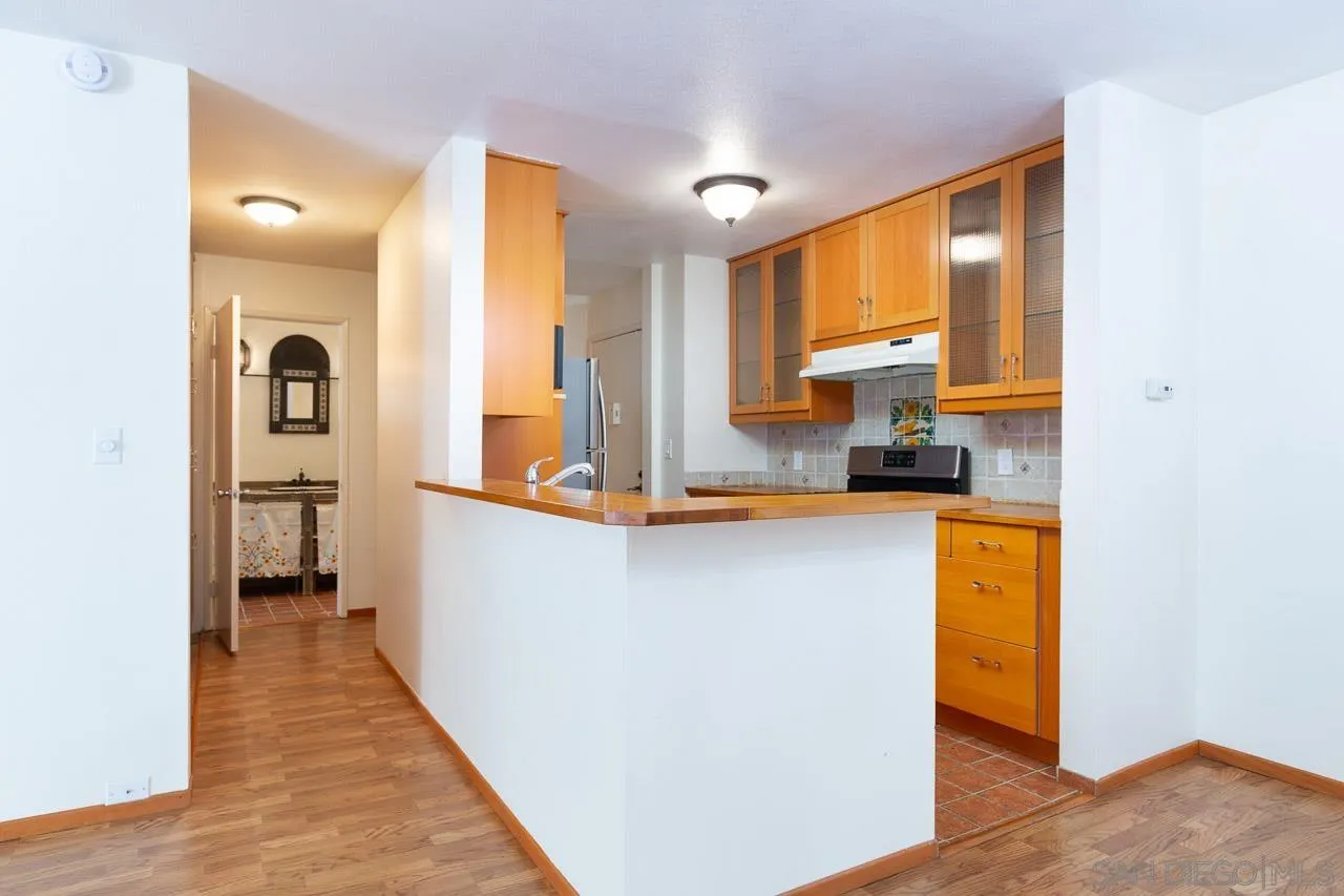 Photo #2: 250033573 Listing 