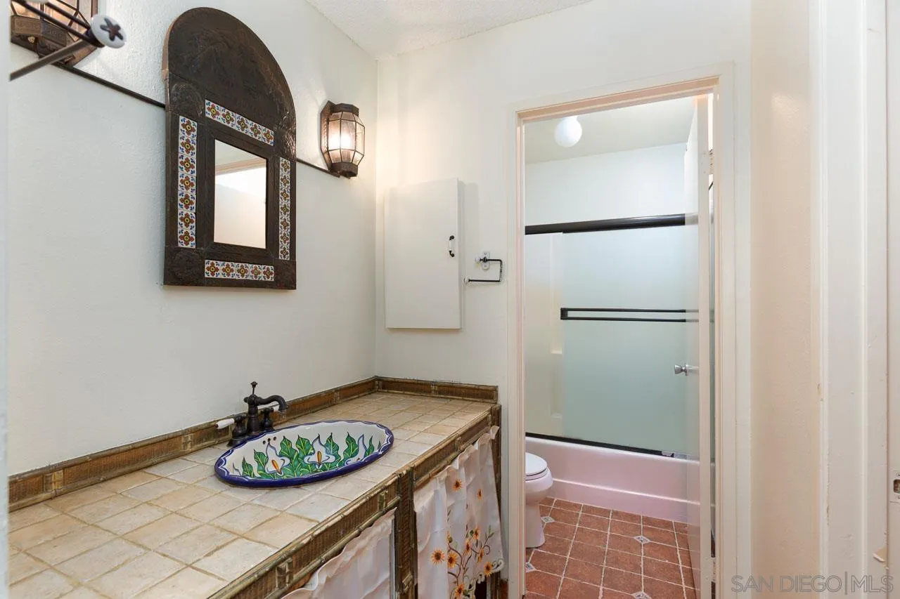 Photo #5: 250033573 Listing 
