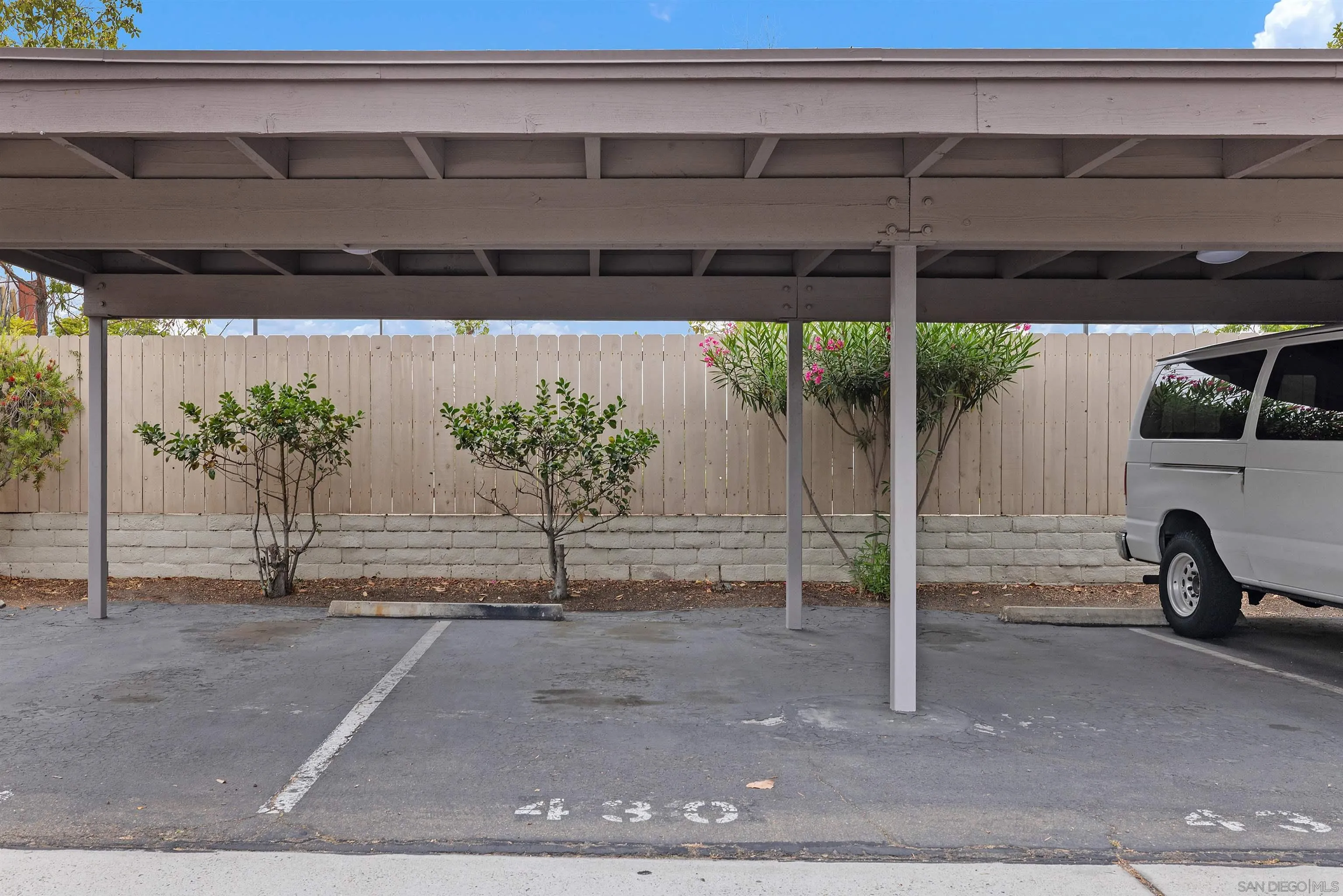 Photo #27: 250033575 Listing: Photo #27