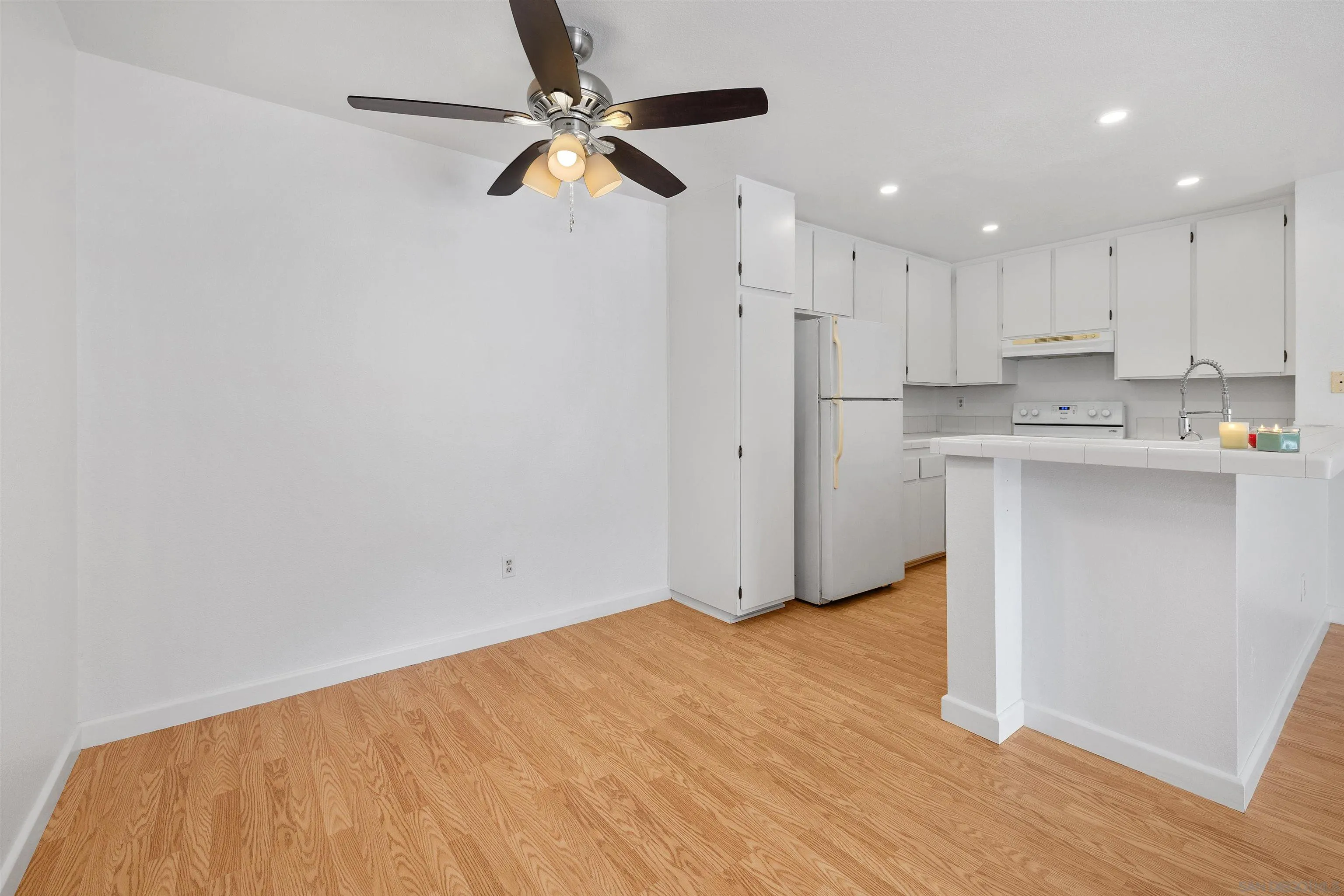 Photo #7: 250033575 Listing: Photo #7