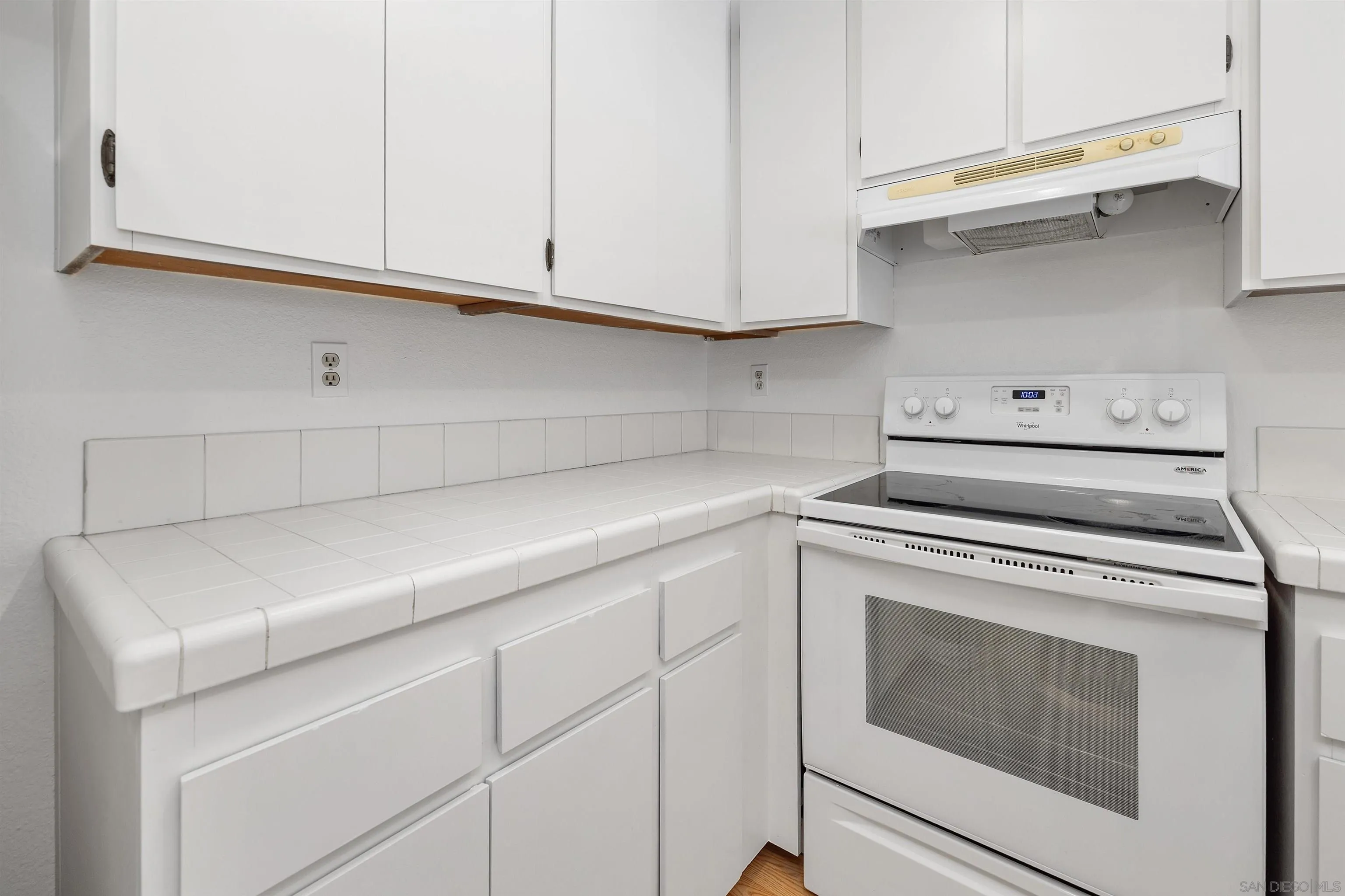 Photo #11: 250033575 Listing: Photo #11