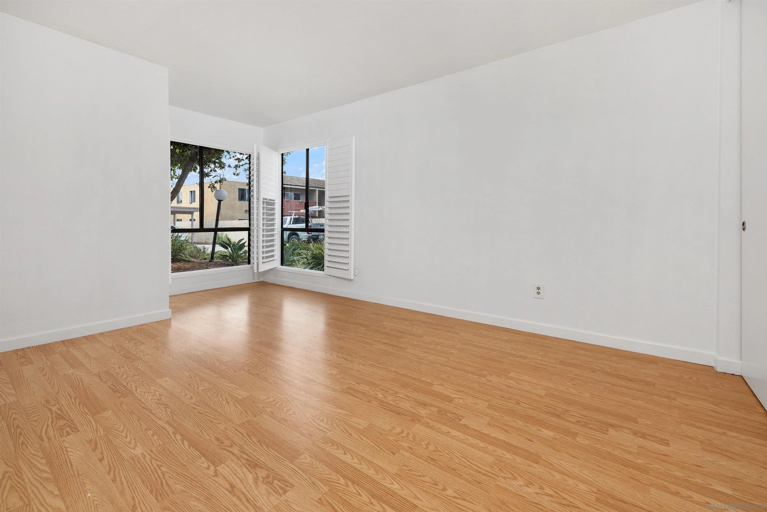 Photo #16: 250033575 Listing: Photo #16