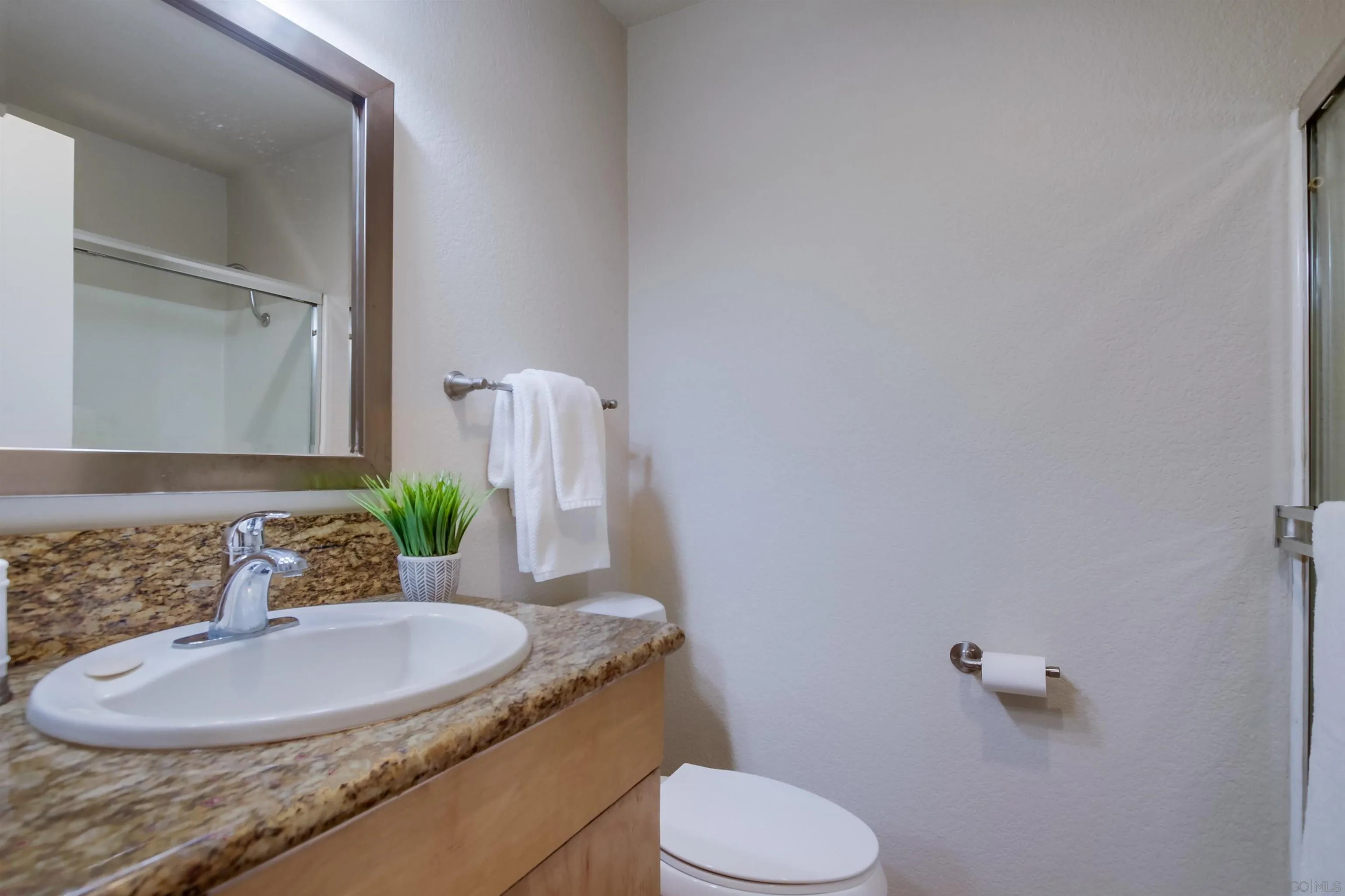 Photo #19: 250033576 Listing: Photo #19