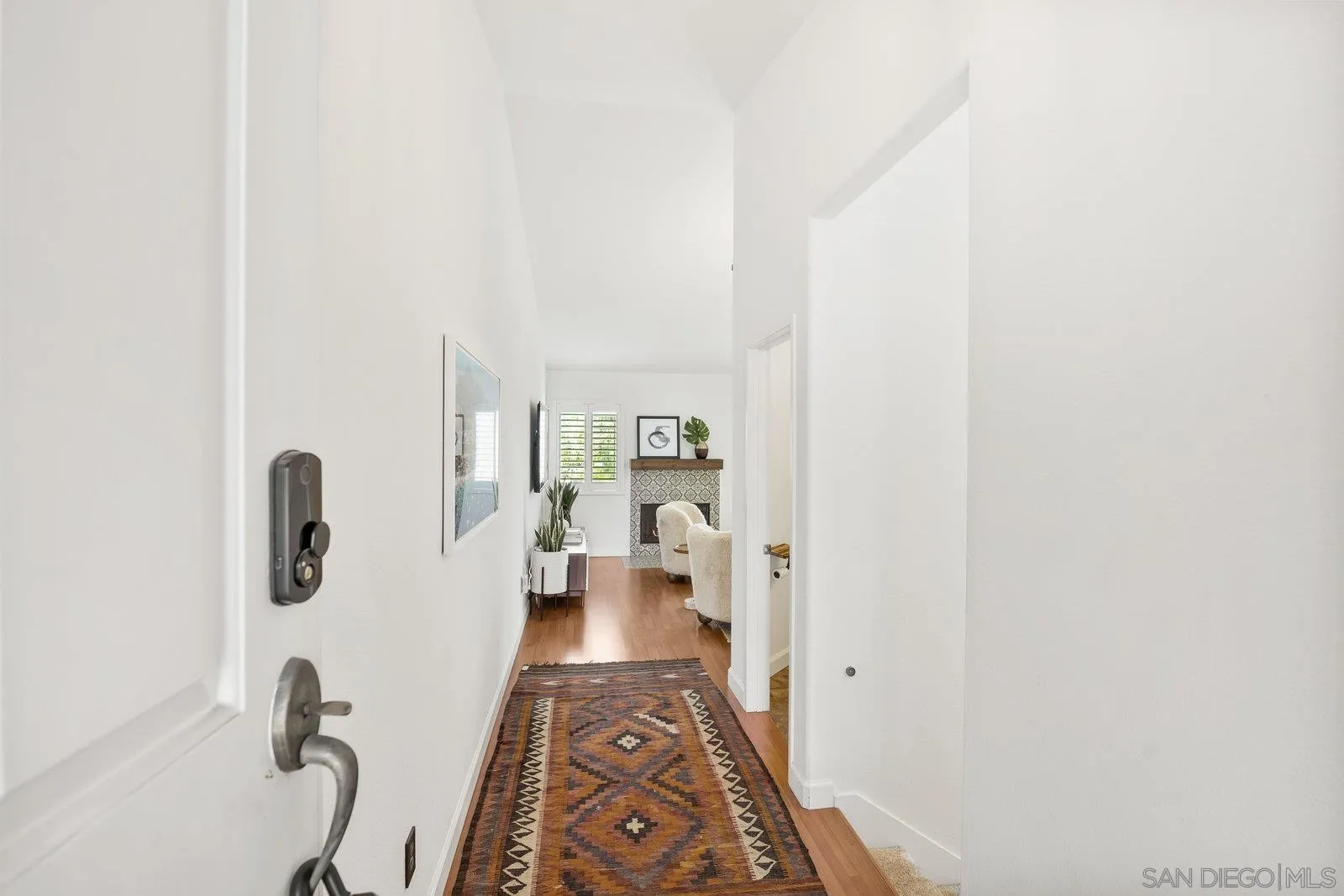 Photo #3: 250033577 Listing 